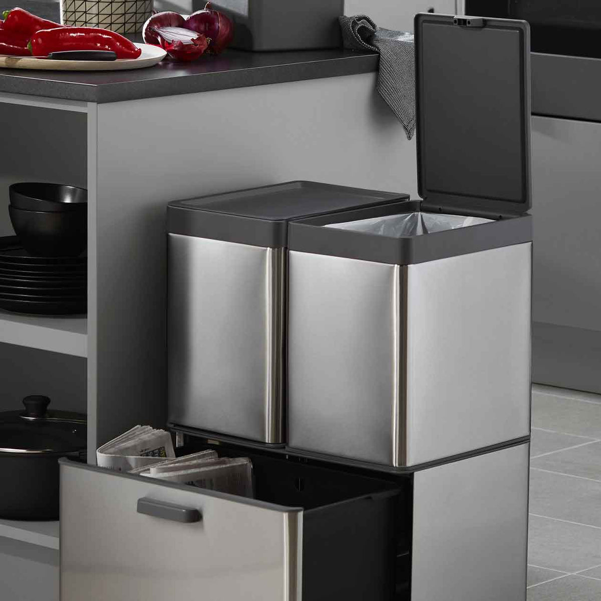 GoodHome Kitchen Bin Kora Brushed Anthracite Metal & Plastic Freestanding 15L - Image 5