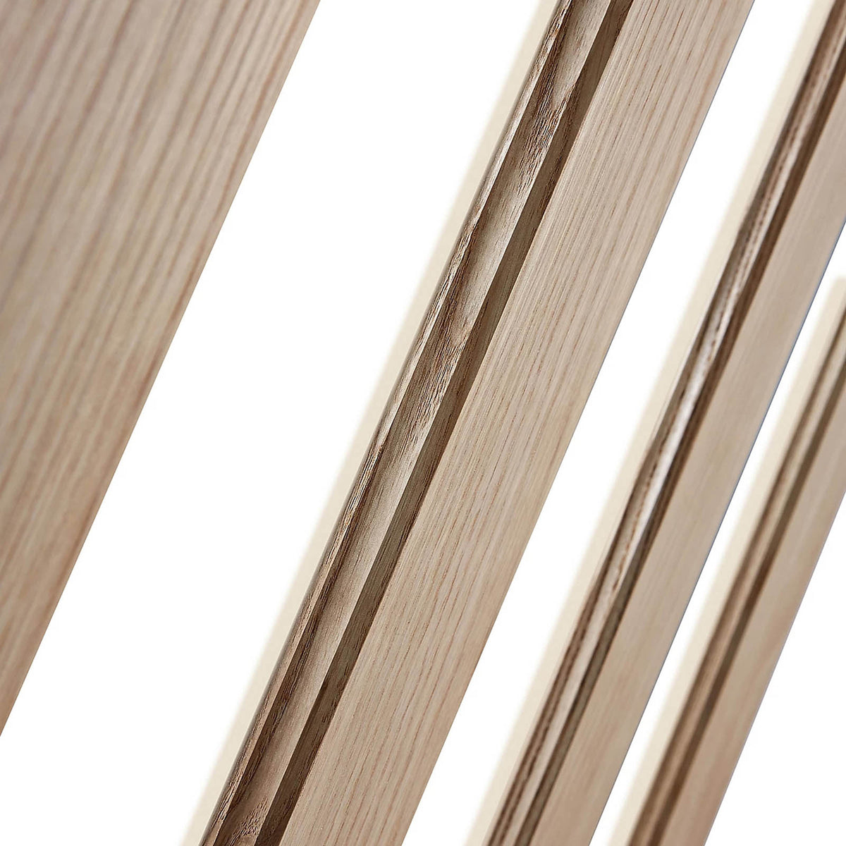 Fortia Vertical 3 Lite Clear Glazed Contemporary Natural Oak veneer Internal Timber Door, (H)1981mm (W)686mm (T)35mm - Image 3