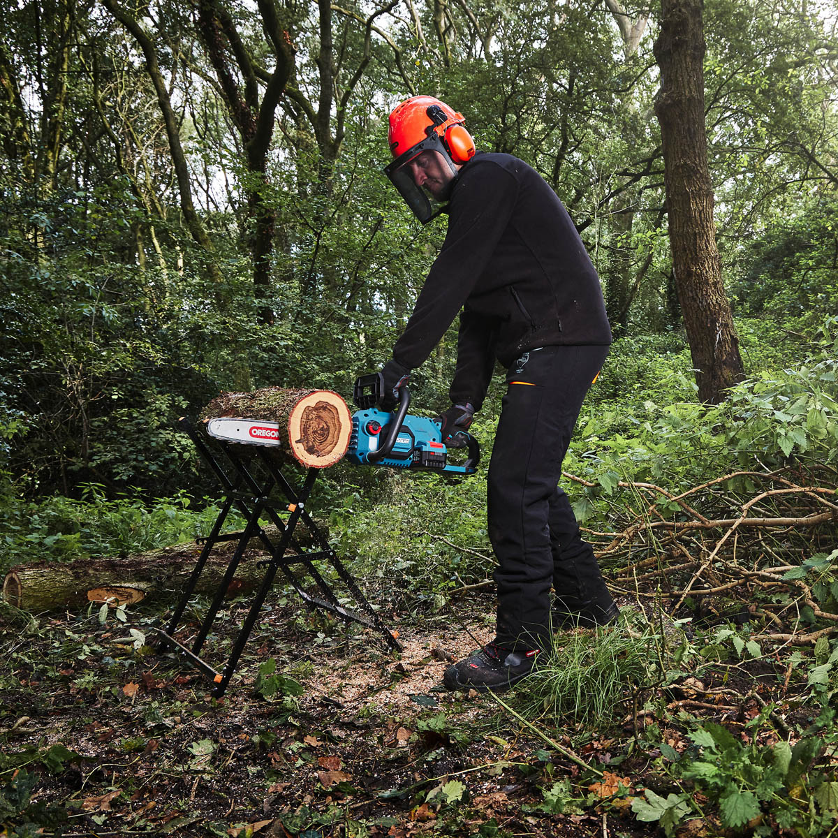 Erbauer Chainsaw Cordless 36V 8.0/4.0Ah Li-Ion ERT1038CHN Wood 400mm Cutter - Image 5