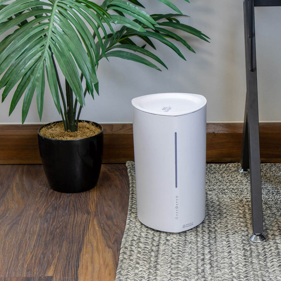 Spear & Jackson Air Humidifier 3L Plastic White 3 Settings LED Night Light - Image 1