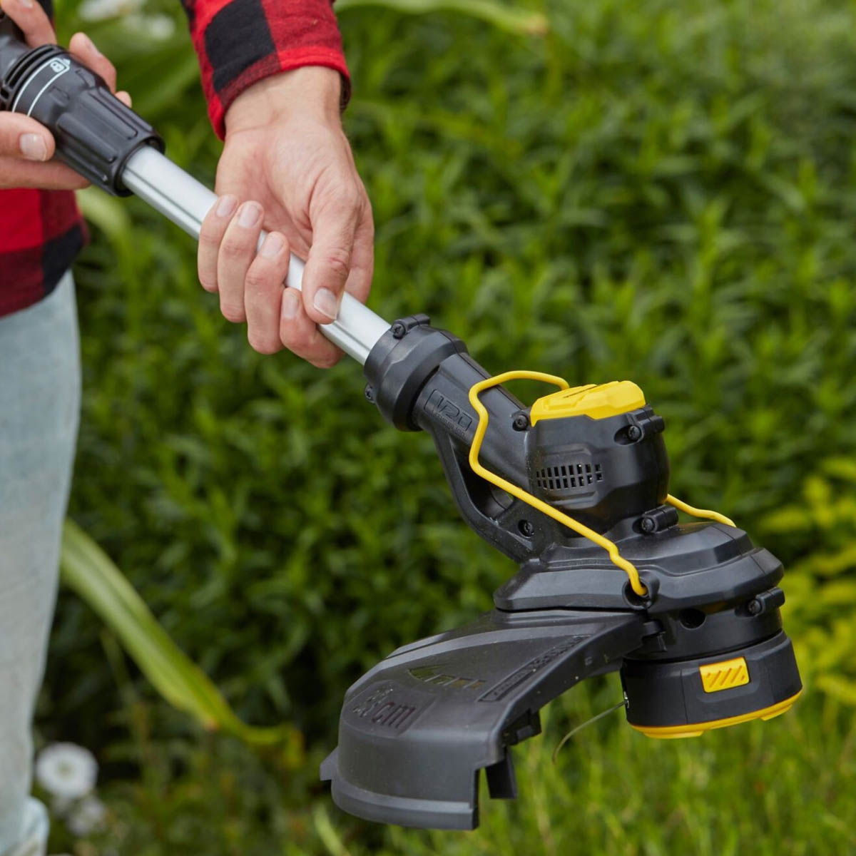 Stanley Grass Trimmer Cordless 18V 4Ah Li-Ion SFMCST933M1-GB 330mm Grass Cutter - Image 6
