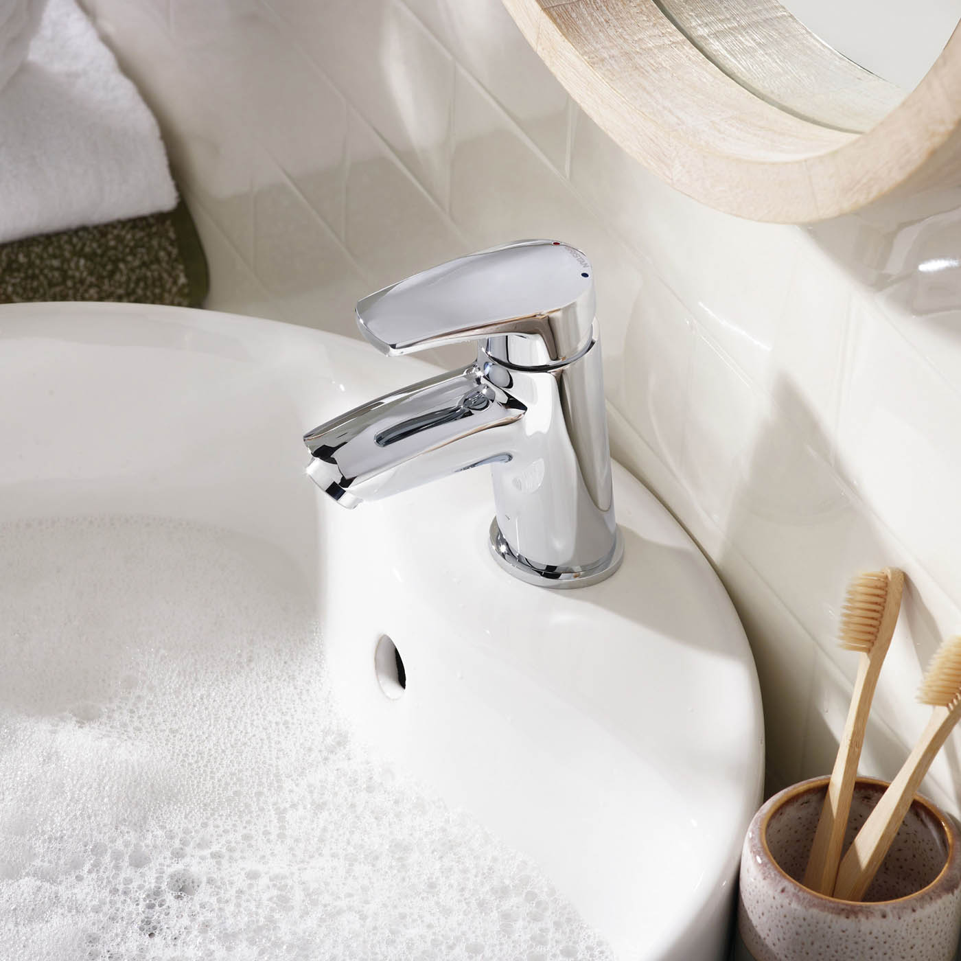 Bristan Orta Chrome effect Round Basin Mono mixer Tap - Image 6
