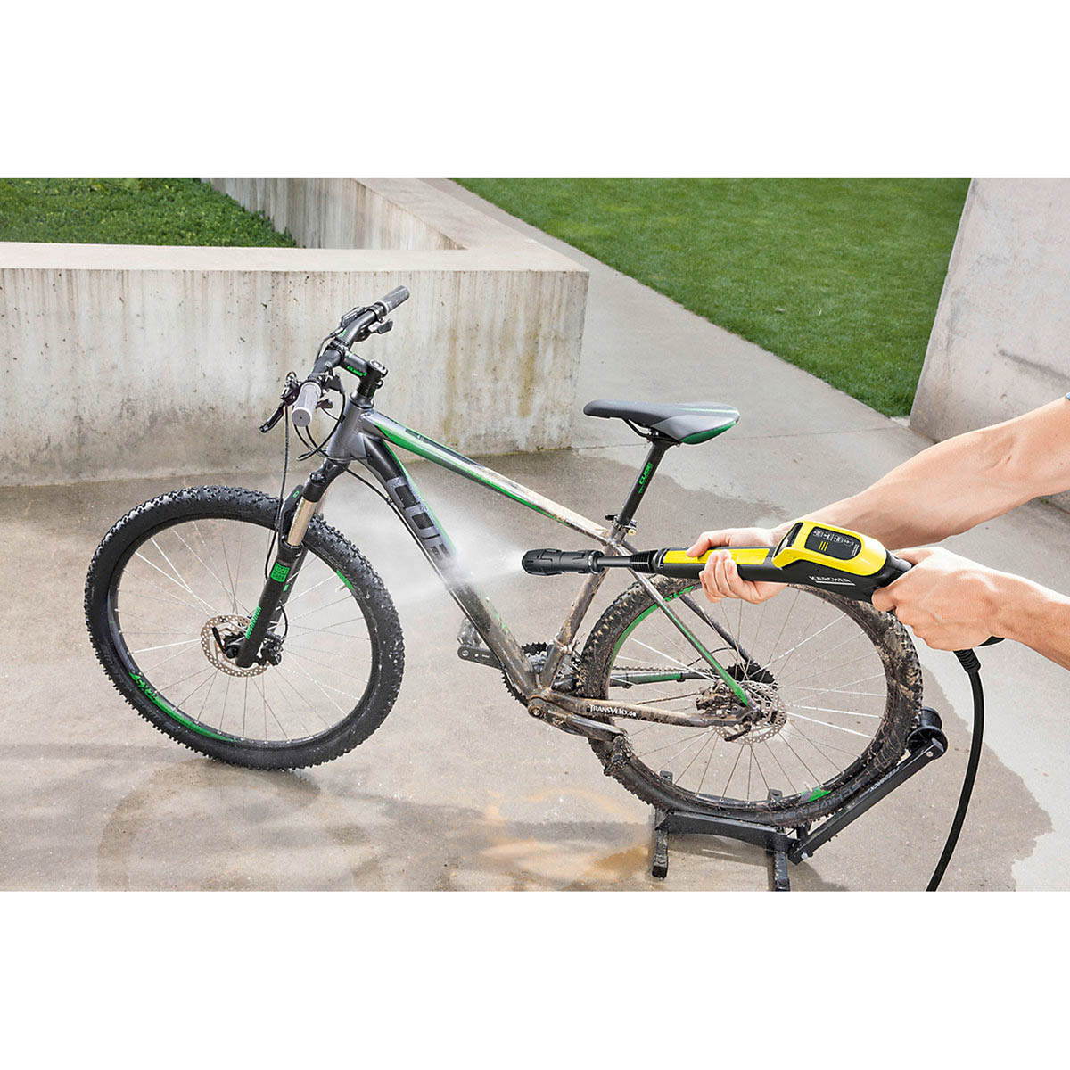 Karcher Pressure Washer K 5 Power Control Jet Washer Car Home Garden 2100W - Image 2