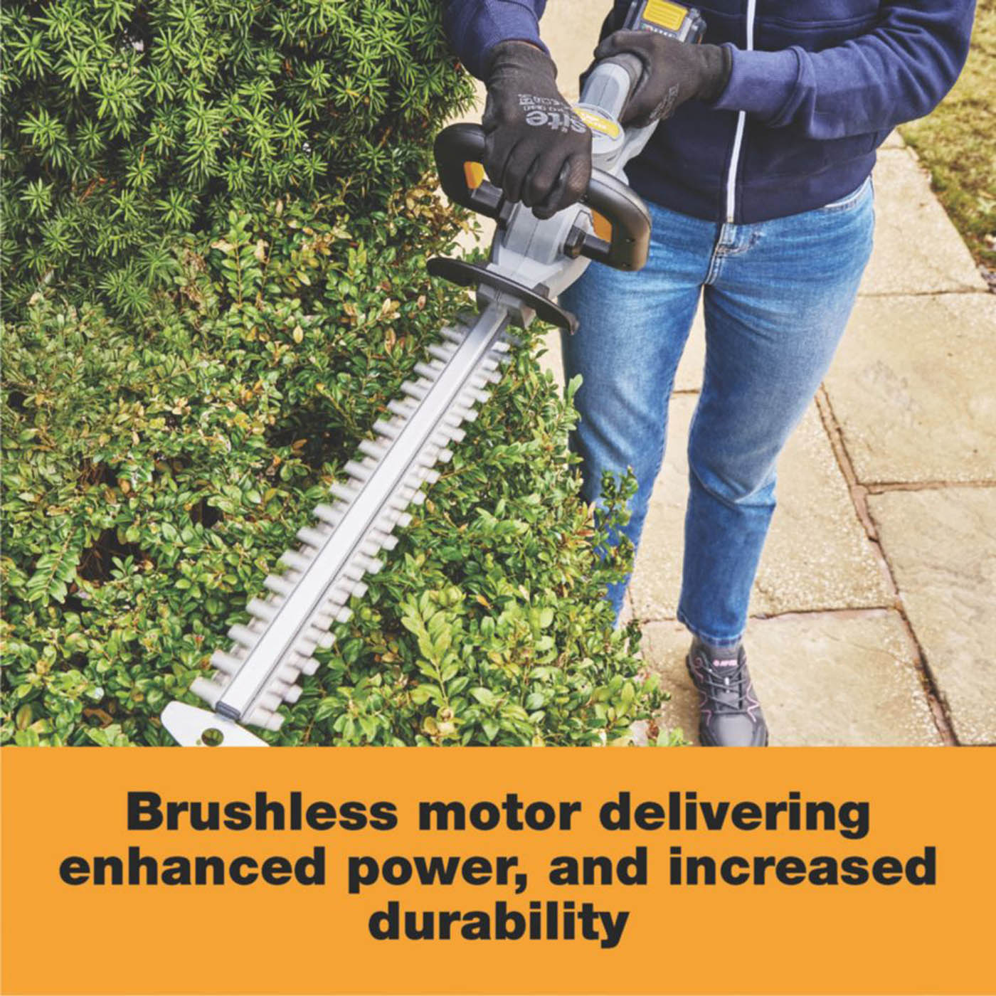 Titan TTI1206GHT 45cm 18V 1 x 2.0Ah Li-Ion TXP Brushless Cordless Hedge Trimmer - Image 4