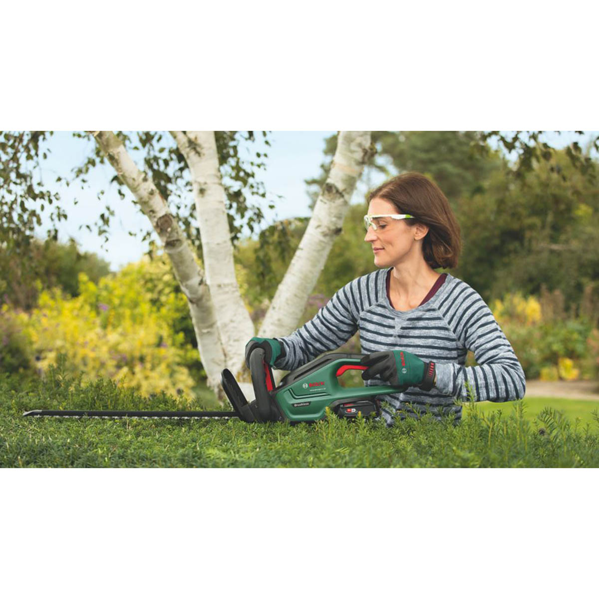 Bosch Hedge Trimmer Cordless 18V 2.5Ah Li-Ion UniversalHedgeCut18-50 Cutter - Image 4