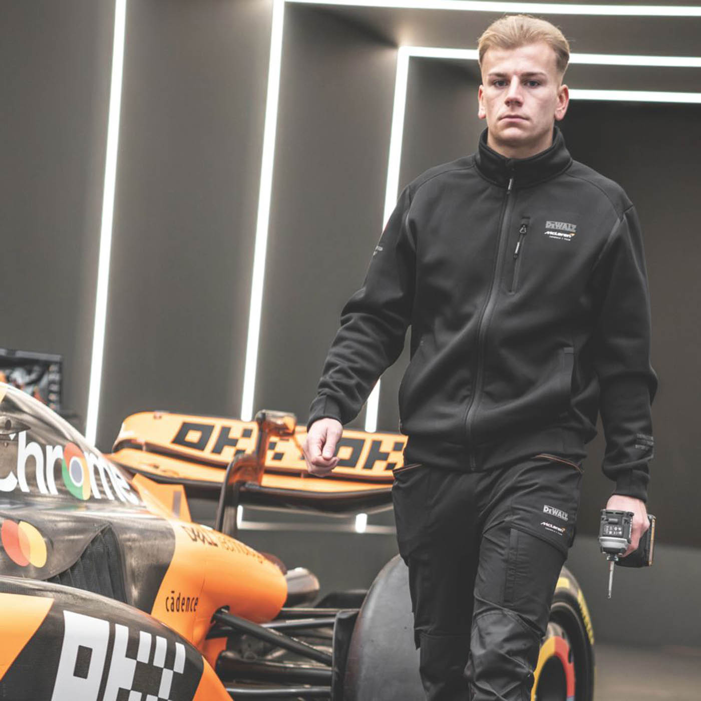 DEWALT Softshell Jacket McLaren F1 Team Pitstop Black Medium 39-41" Chest - Image 5