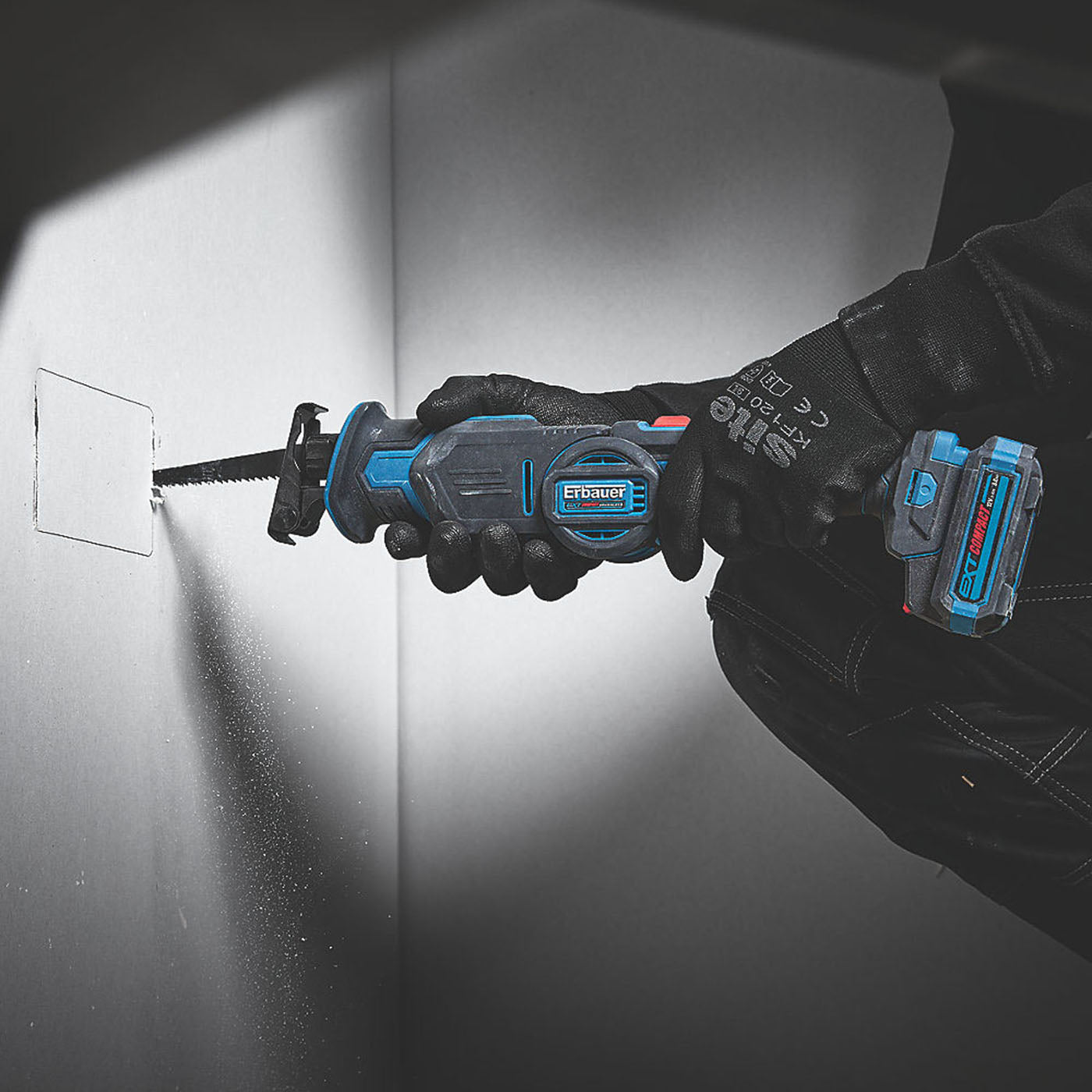 Erbauer Reciprocating Saw Cordless Lightweight Compact Variable Speed Body Only - Image 4