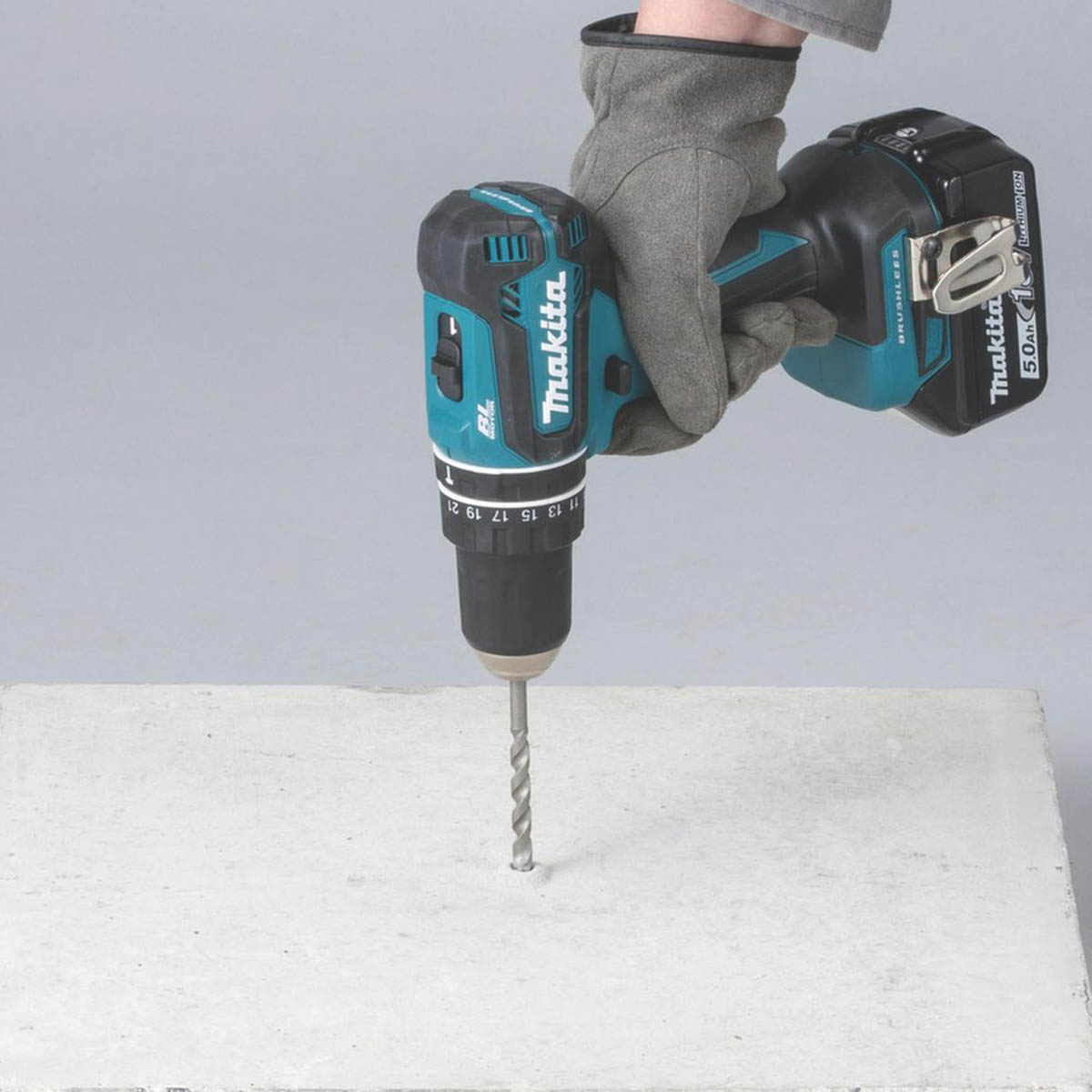 Makita Combi Drill and Impact Driver Twin Kit DLX2283STJ Cordless 2x5.0Ah Li-Ion - Image 6