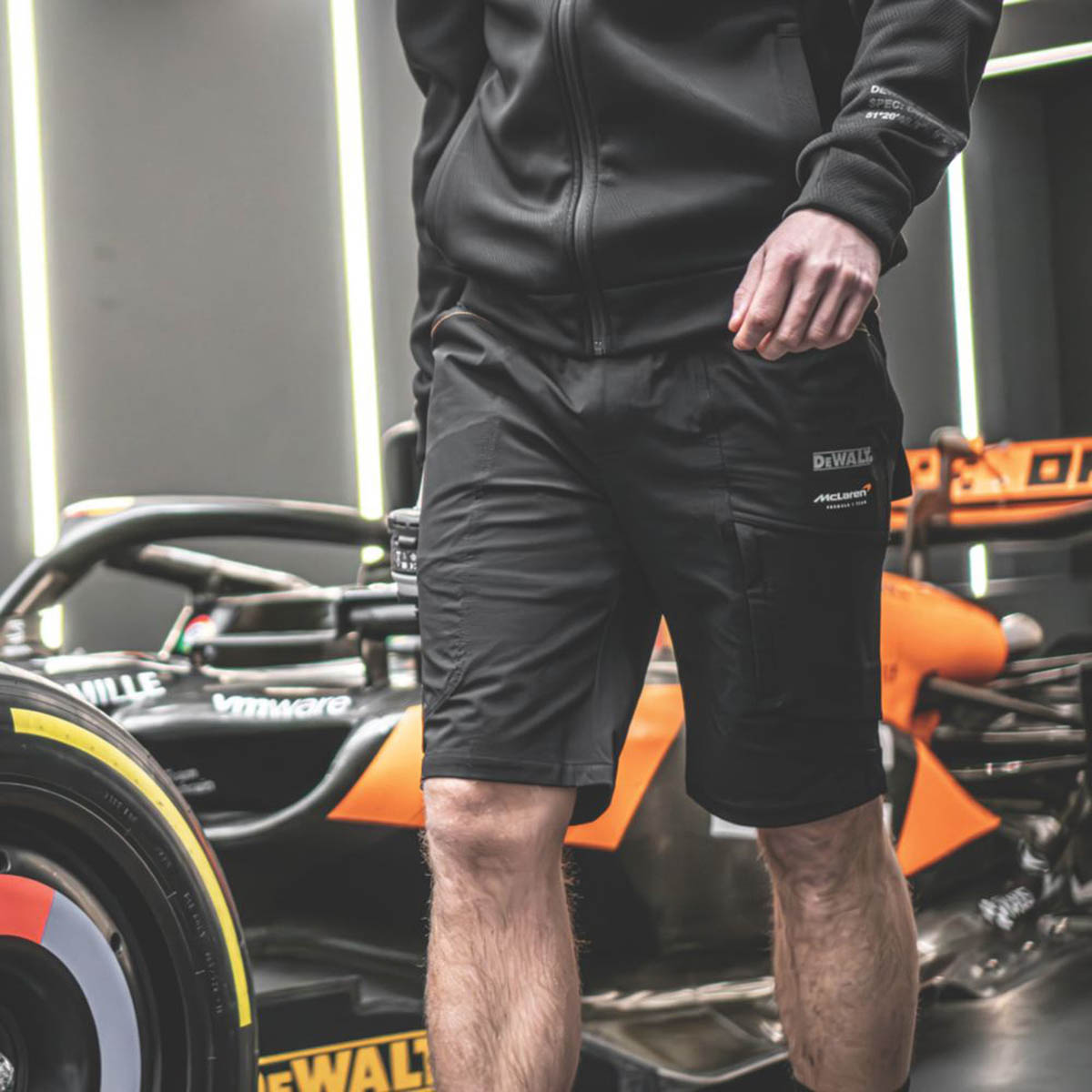 DeWalt Mens Work Shorts Jogger Stretch McLaren F1 Team Temple XXL Black 38-47" W - Image 5