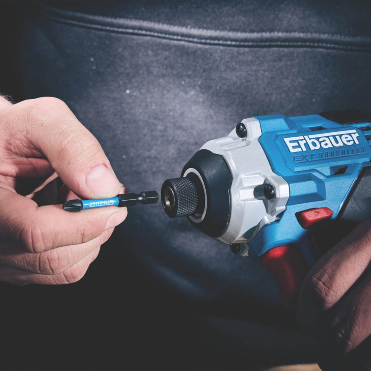 Erbauer Combi Drill Impact Driver Set Cordless 18V 2x4.0Ah ERI1092COM/ERI1093IPD - Image 4