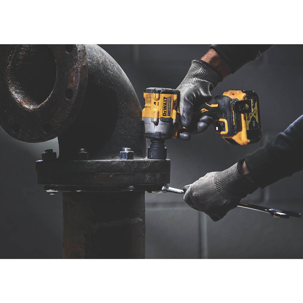 DeWalt Impact Wrench Cordless 18V Li-Ion DCF921N-XJ Brushless Compact Body Only - Image 4