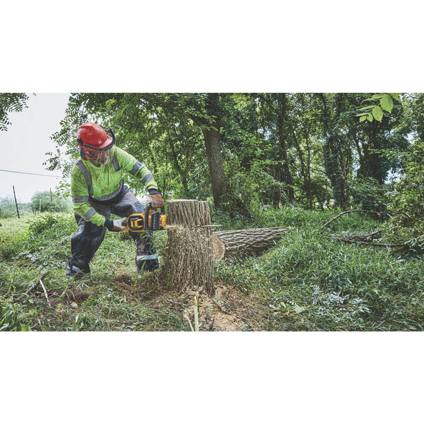DEWALT DCMCS574X1-GB 54V 1 x 9Ah Li-Ion XR FlexVolt Brushless Cordless 45cm Chainsaw - Image 5