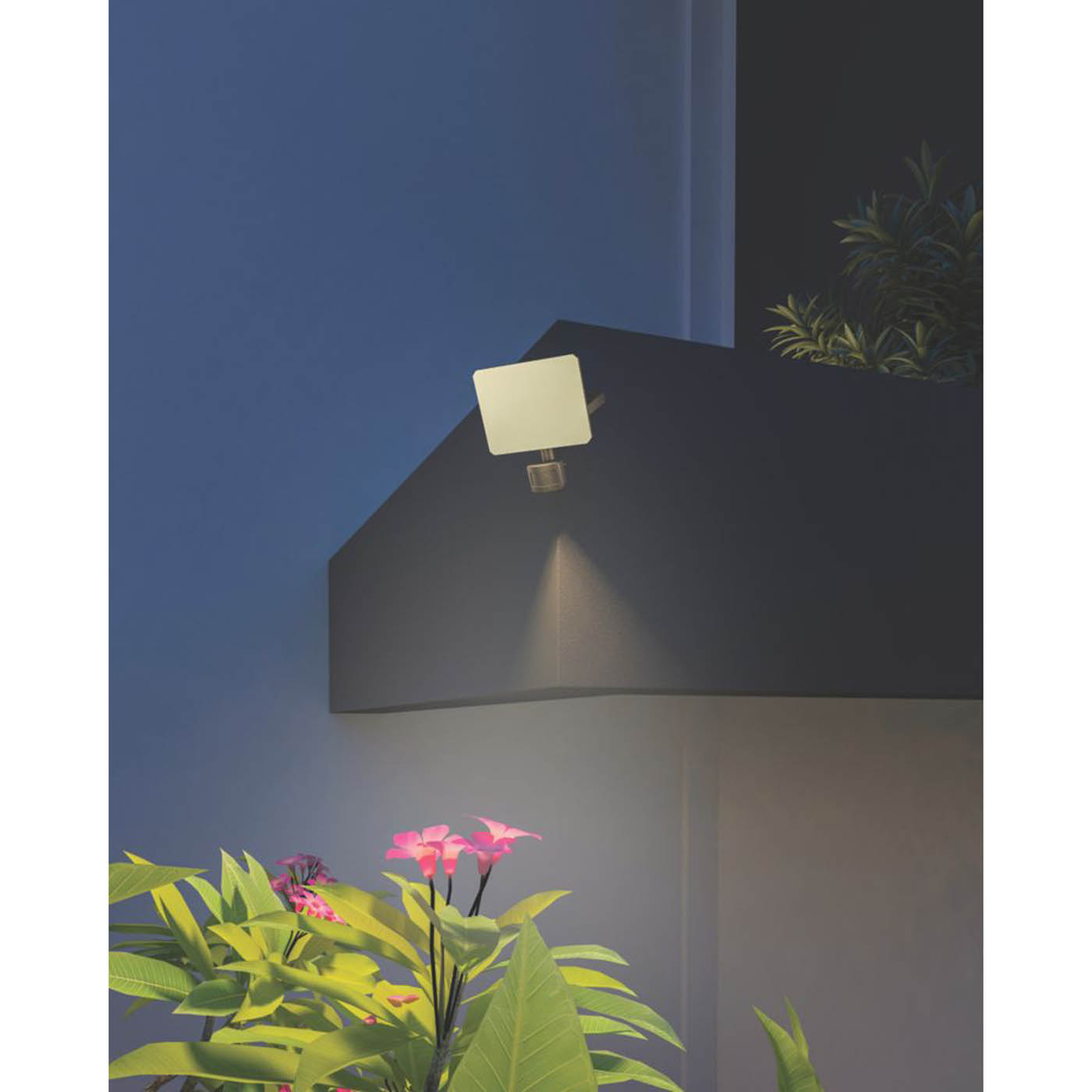 Calex Outdoor LED Smart Frameless Floodlight Black 24W 2500lm - Image 6