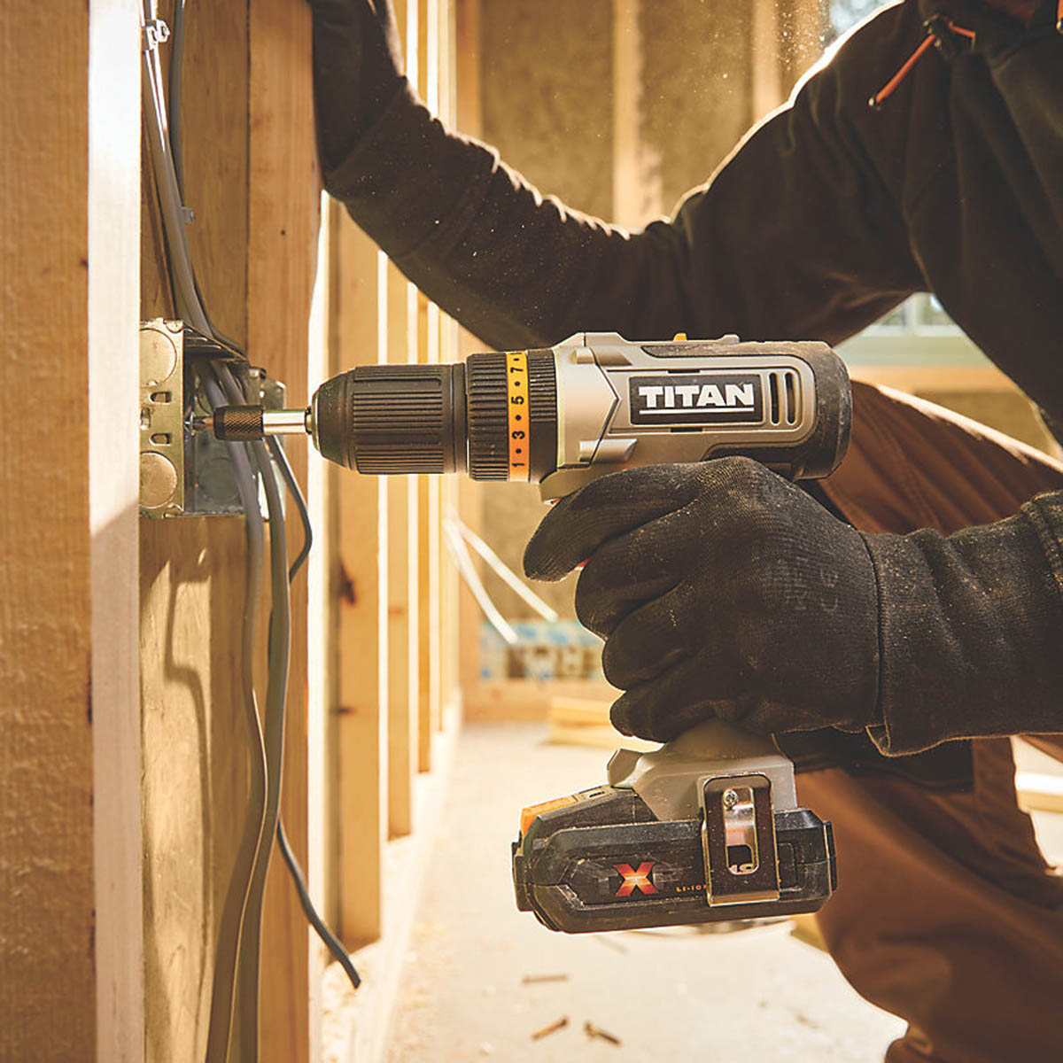 Titan Combi Drill TTI884COM Cordless 18V Li-Ion Keyless Chuck Compact Body Only - Image 2