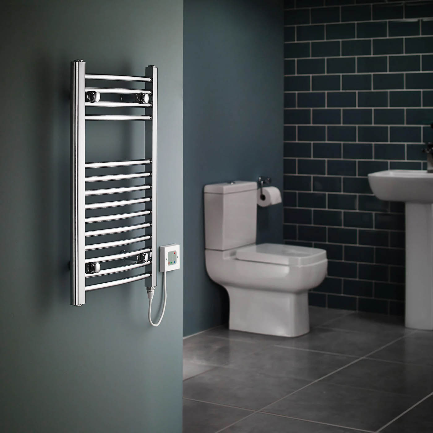 Electric Towel Rail Radiator Curved Chrome Compact Vertical Modern 700x400mm - Image 2