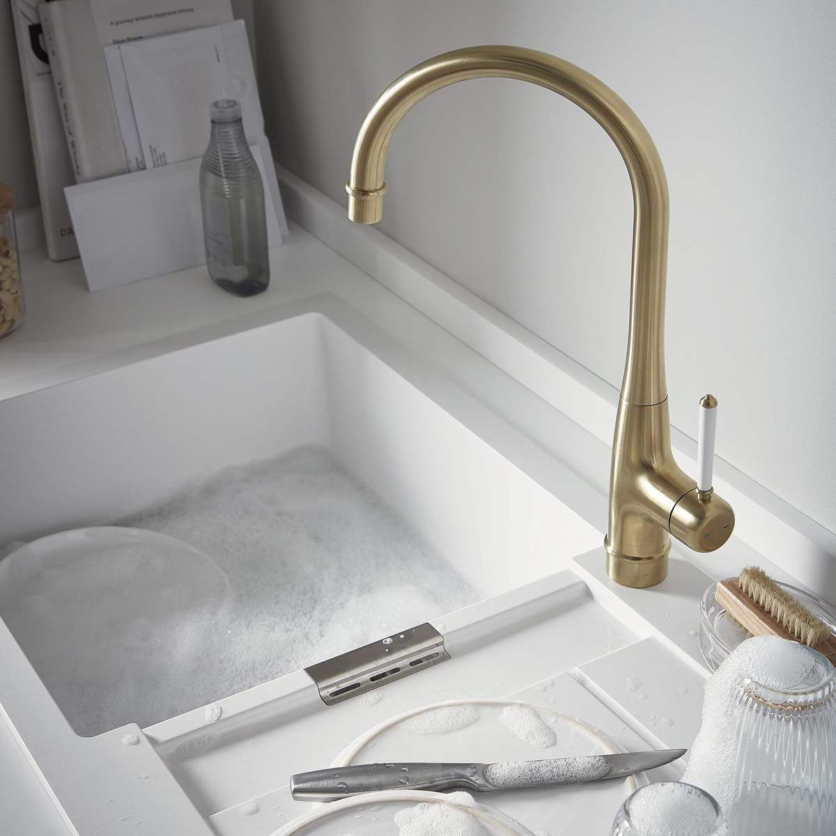 Kitchen Tap Mixer Brass Single Side Lever Ceramic Cartridge Traditional Faucet - Image 2
