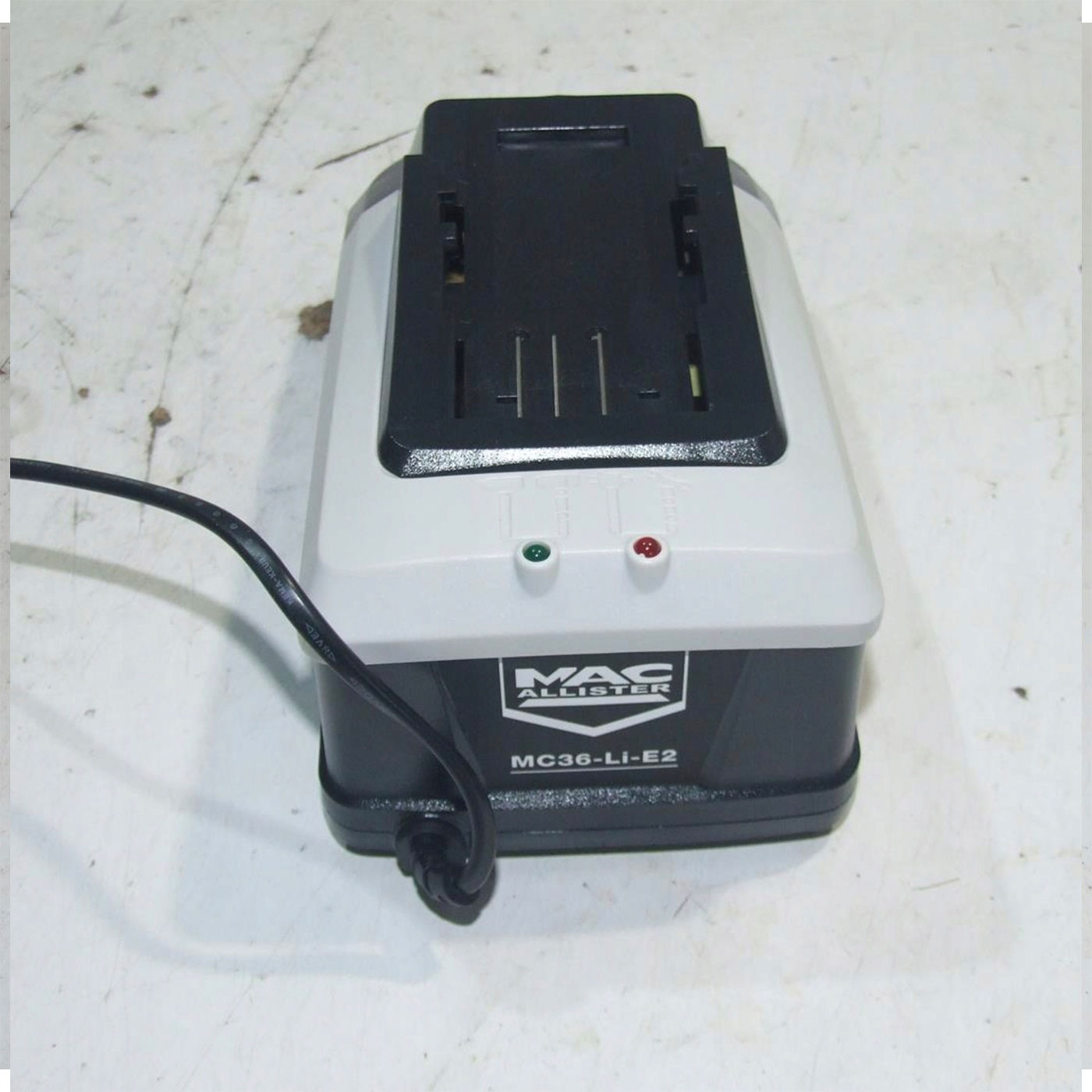 Mac Allister Battery Charger Fast 36V MC36-li-e2 Li-Ion Rapid Charge - Image 3