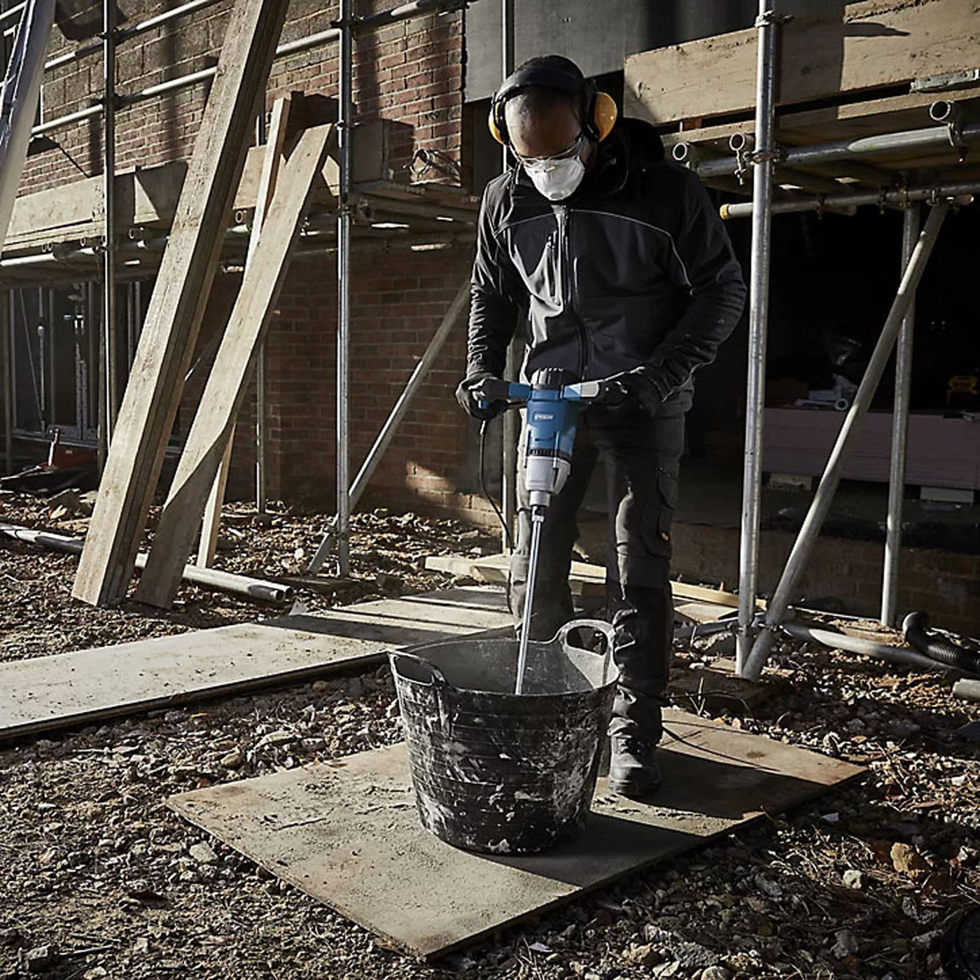 Erbauer Paddle Mixer Cement Paint Stirrer Whisk Dual Handle Electric 1600W 240V - Image 1