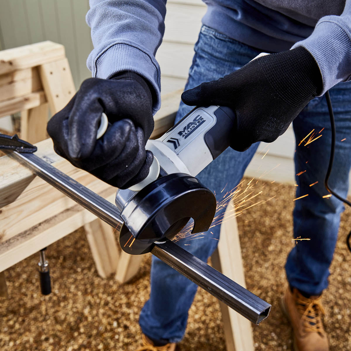 Mac Allister Angle Grinder Corded Electric Compact Soft Grip Ergonomic 240V - Image 2