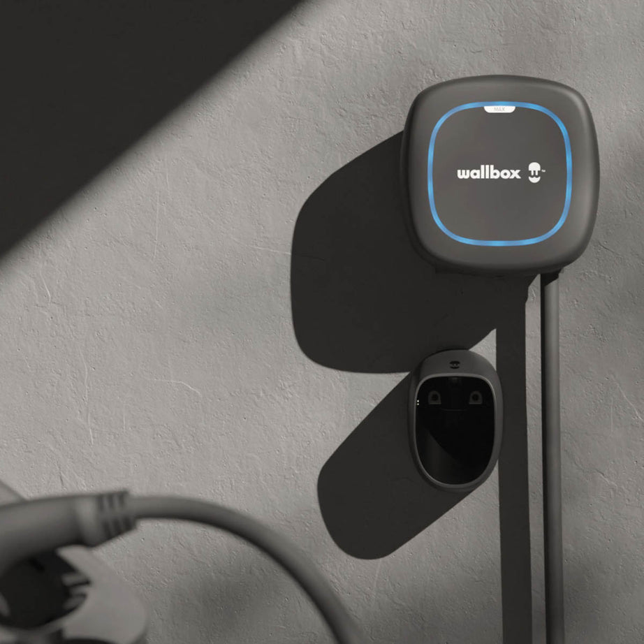 Wallbox Electrical Vehicle Charging Point Fast 32A Black 7.4kW Mode 3 Type 2 - Image 2