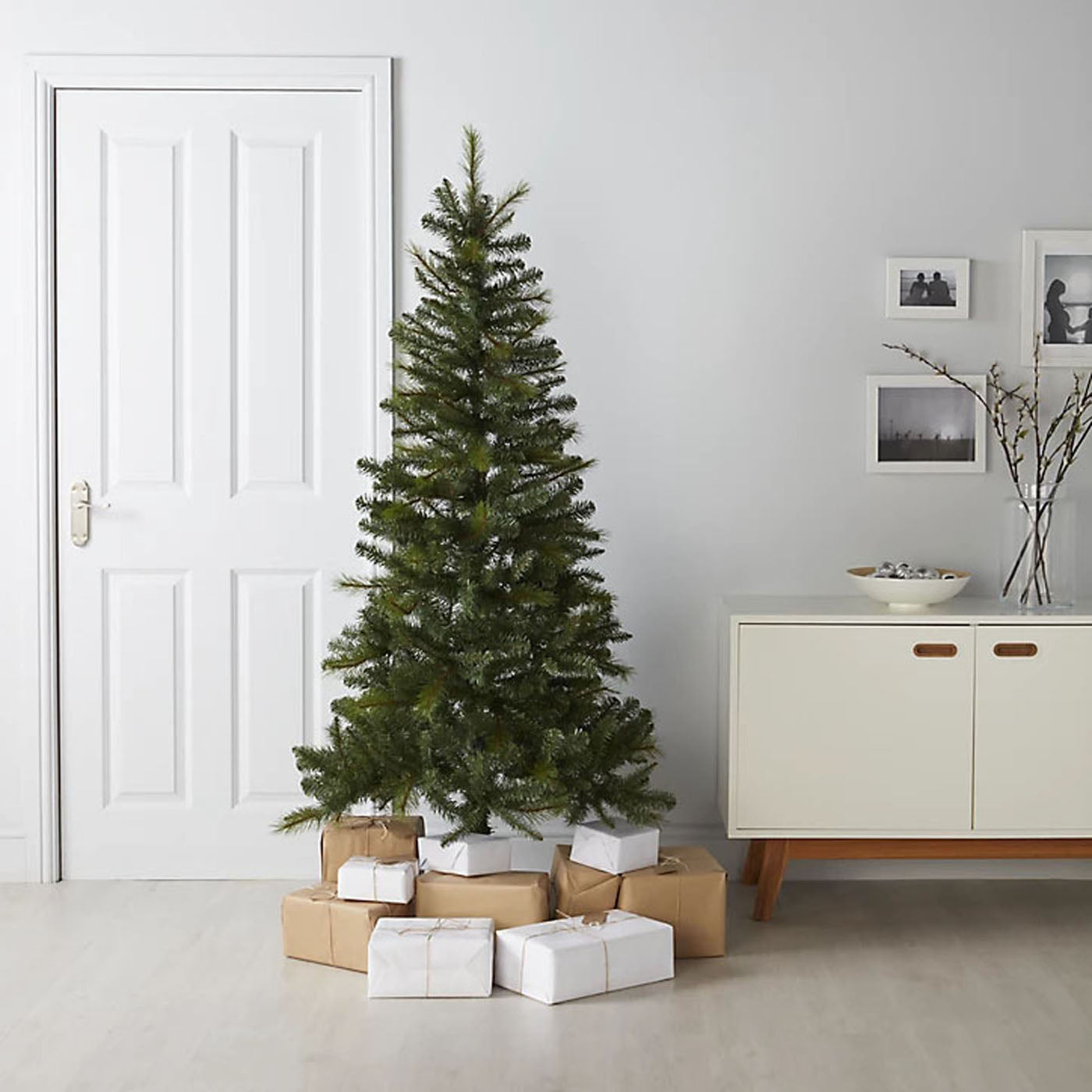 Christmas Tree Artificial 6Ft Natural Look Green Home Decoration Hooked Branches - Image 1