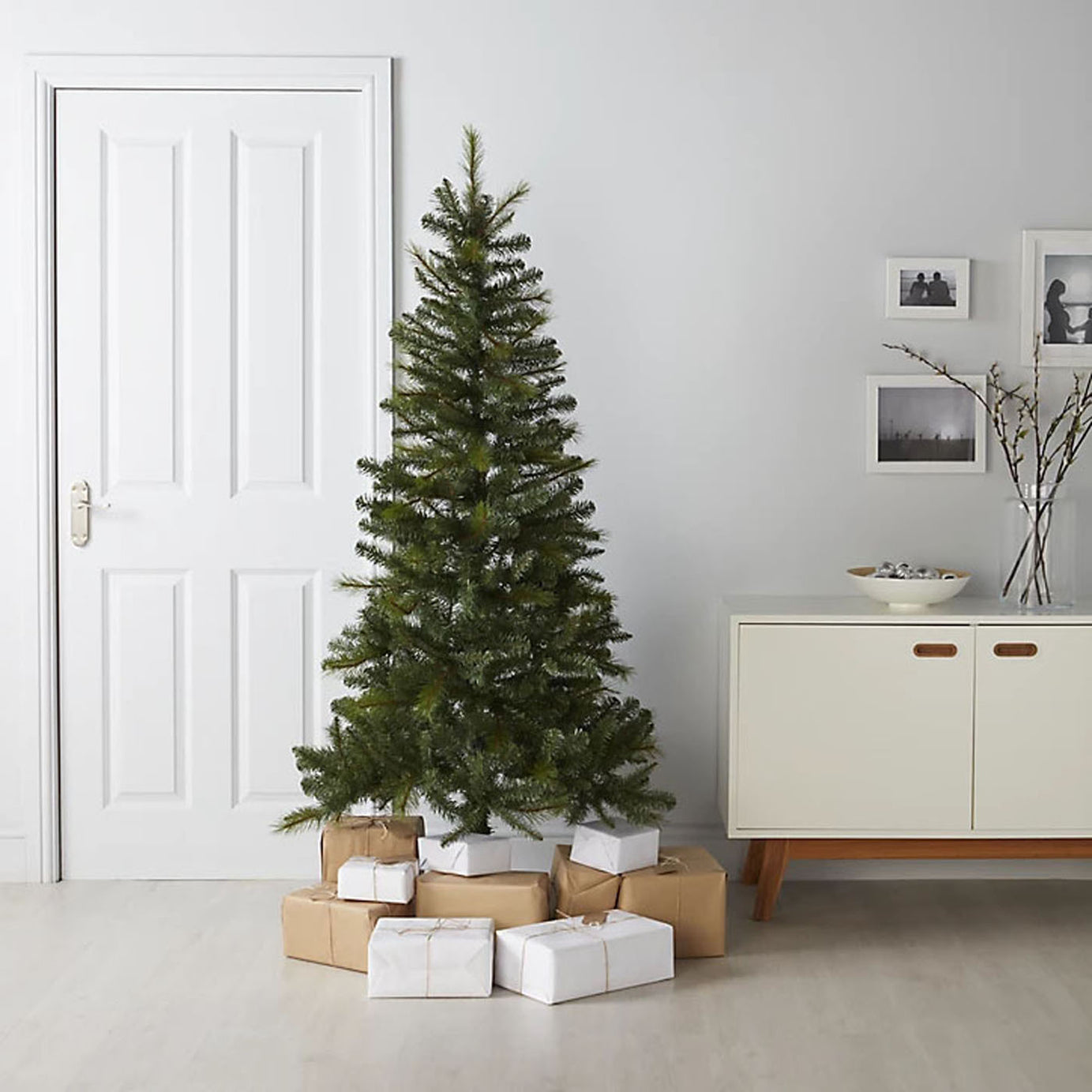 Christmas Tree Artificial 6Ft Natural Look Green Home Decoration Hooked Branches - Image 1