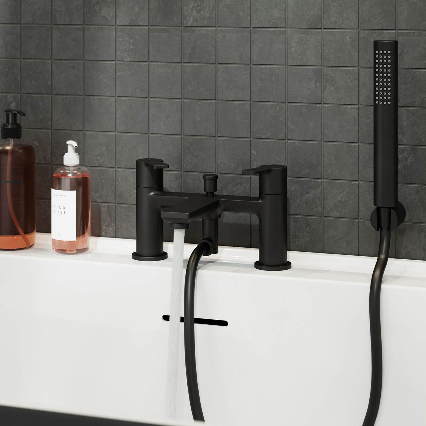 GoodHome Akita Matt Black Deck-mounted Bath mixer tap with shower kit - Image 5