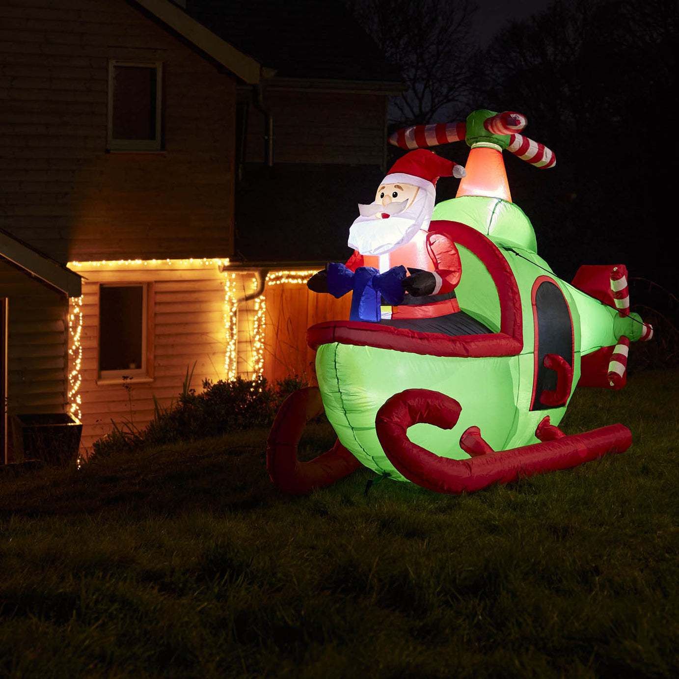 Christmas Santa In Helicopter Inflatable LED Outdoor Weather Resistant (H)1.37m - Image 2