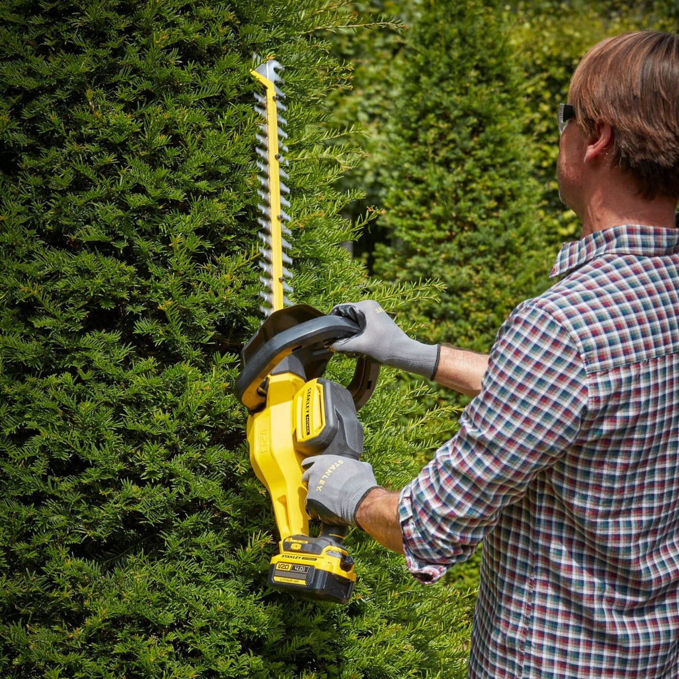 Stanley Pole Hedge Trimmer Cordless 18V 4Ah Li-Ion SFMCHT855M1-GB 55cm Cutter - Image 3