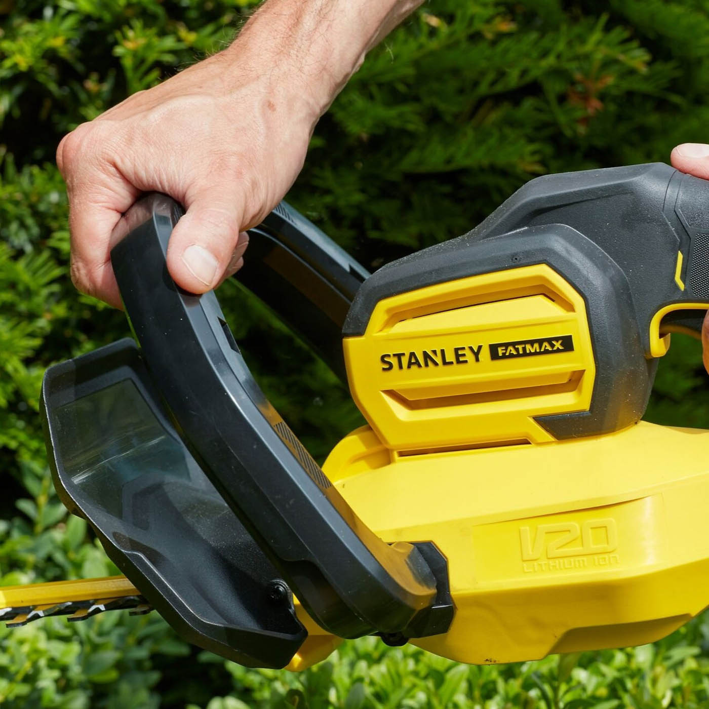 Stanley Pole Hedge Trimmer Cordless 18V 4Ah Li-Ion SFMCHT855M1-GB 55cm Cutter - Image 4