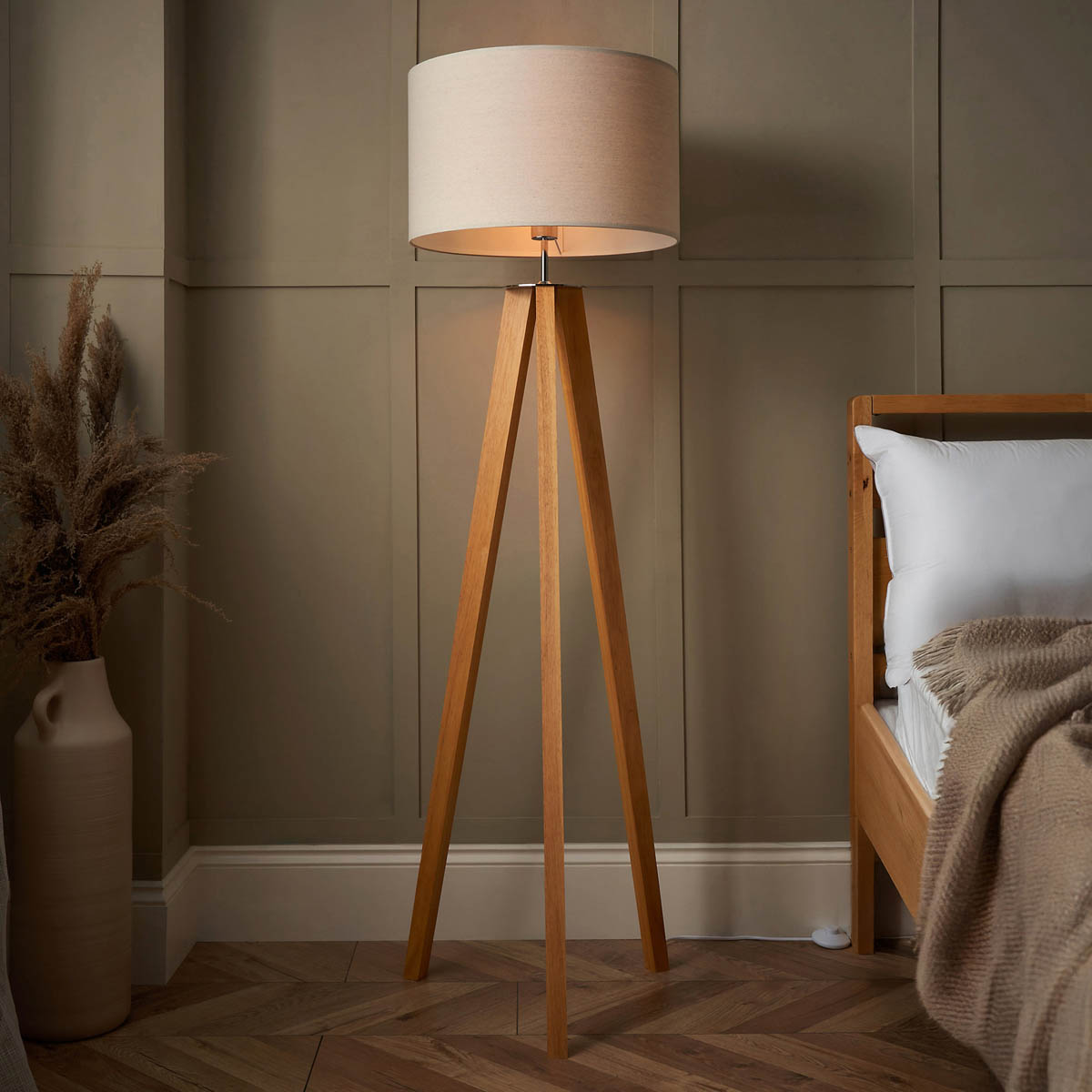 Inlight LED Floor Lamp Tripod Matt Natural Wood Effect Drum Shade Modern 153.5cm - Image 2