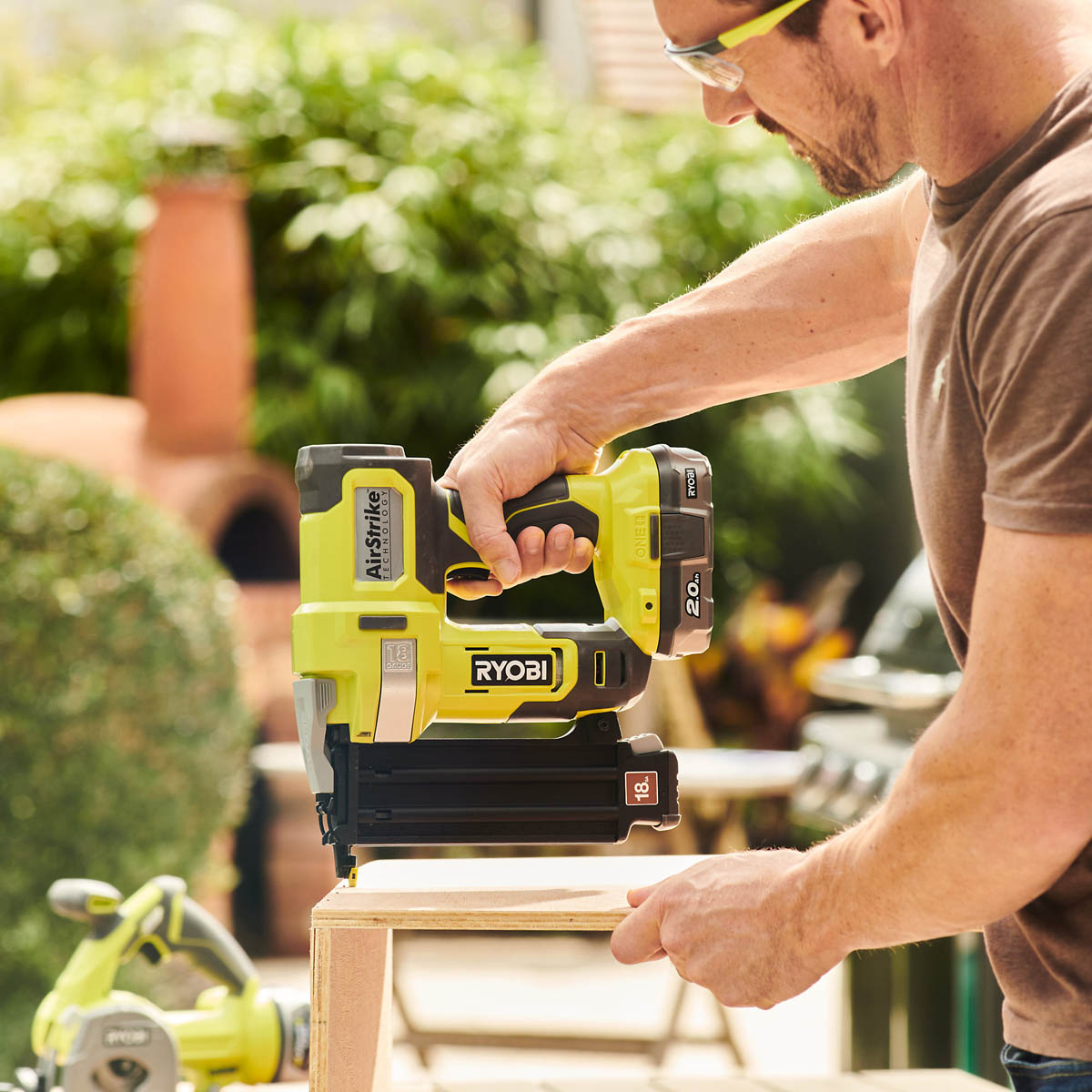 Ryobi Nail Gun Cordless 18V Li-ion R18GN18-0 Second Fix Nailer Compact Body Only - Image 5