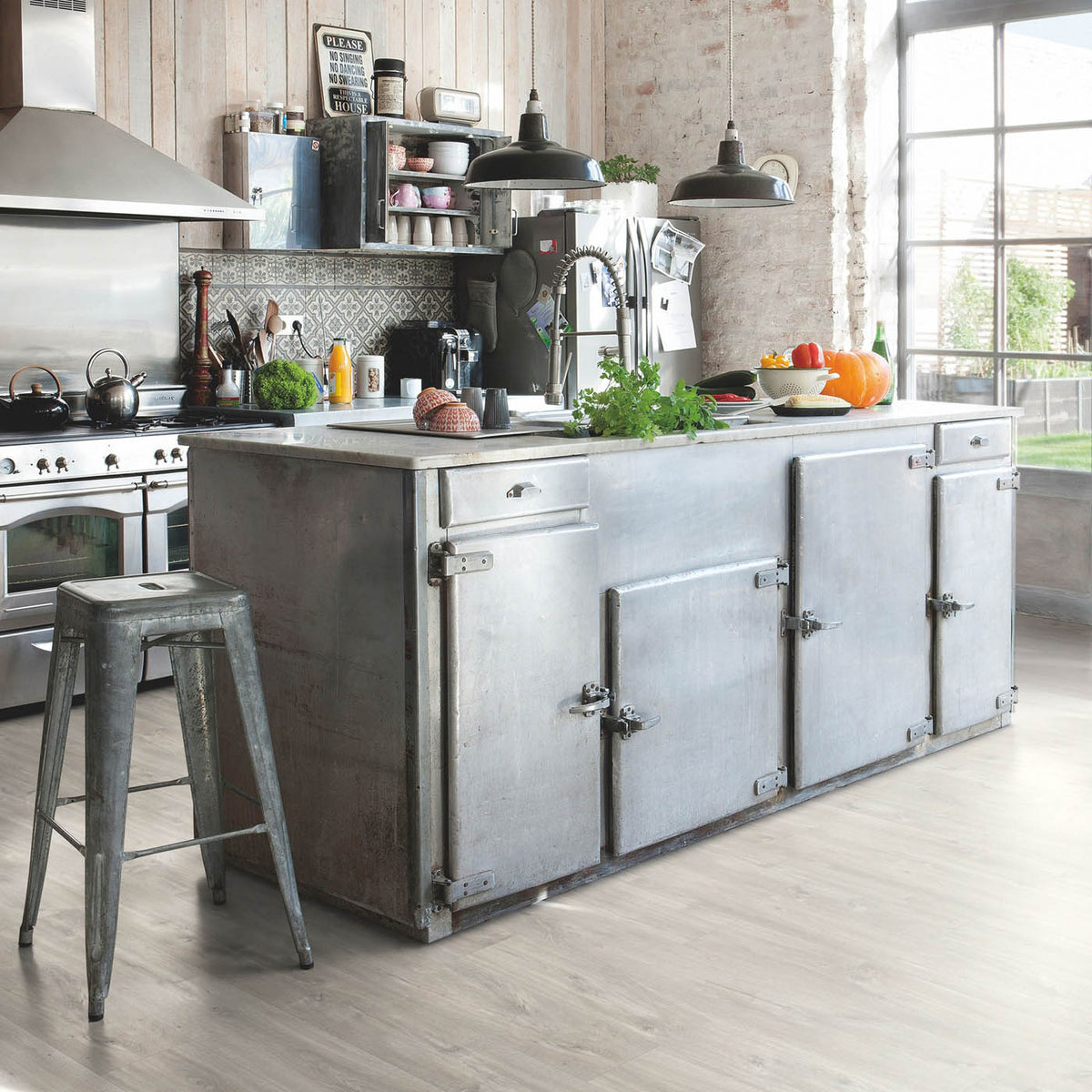 Quick-step Vinyl Planks Matt Ash Oak Wood Effect Textured Modern T5mm 2.13m² - Image 2
