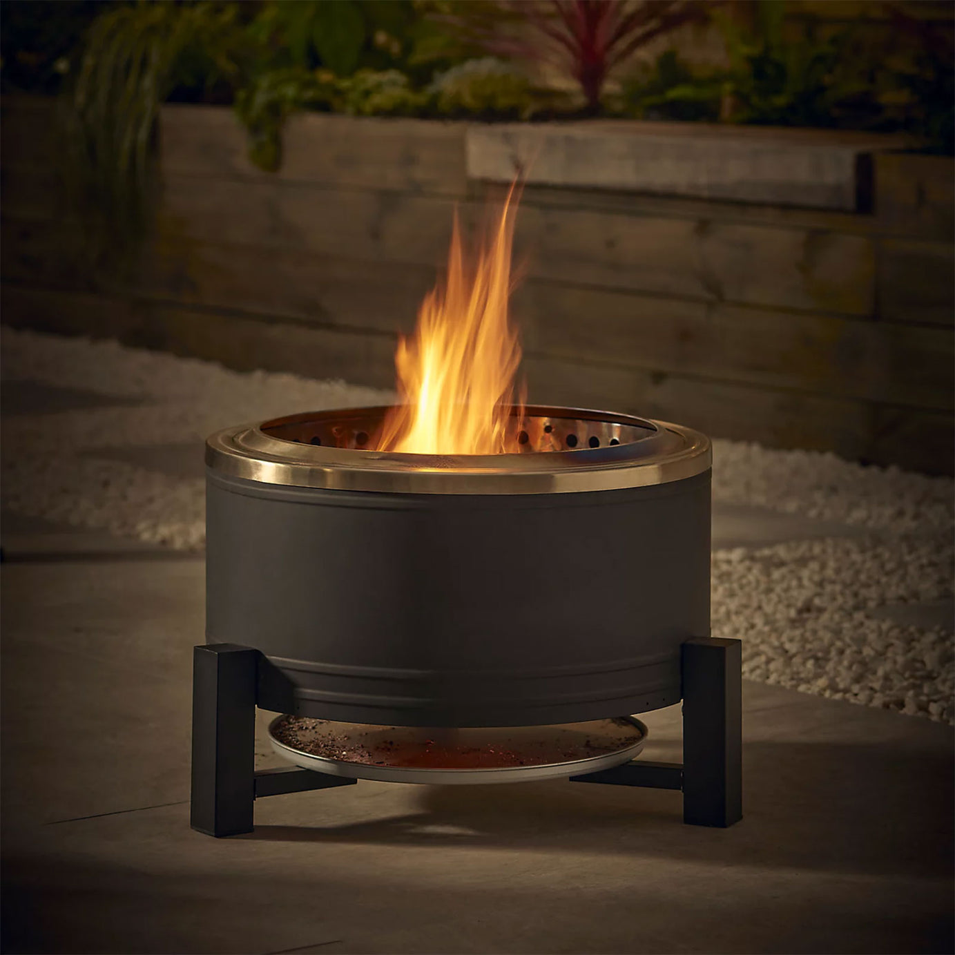 GoodHome Celsian Fire Pit Round Steel Matt Black Low Smoke 56.5cm - Image 1