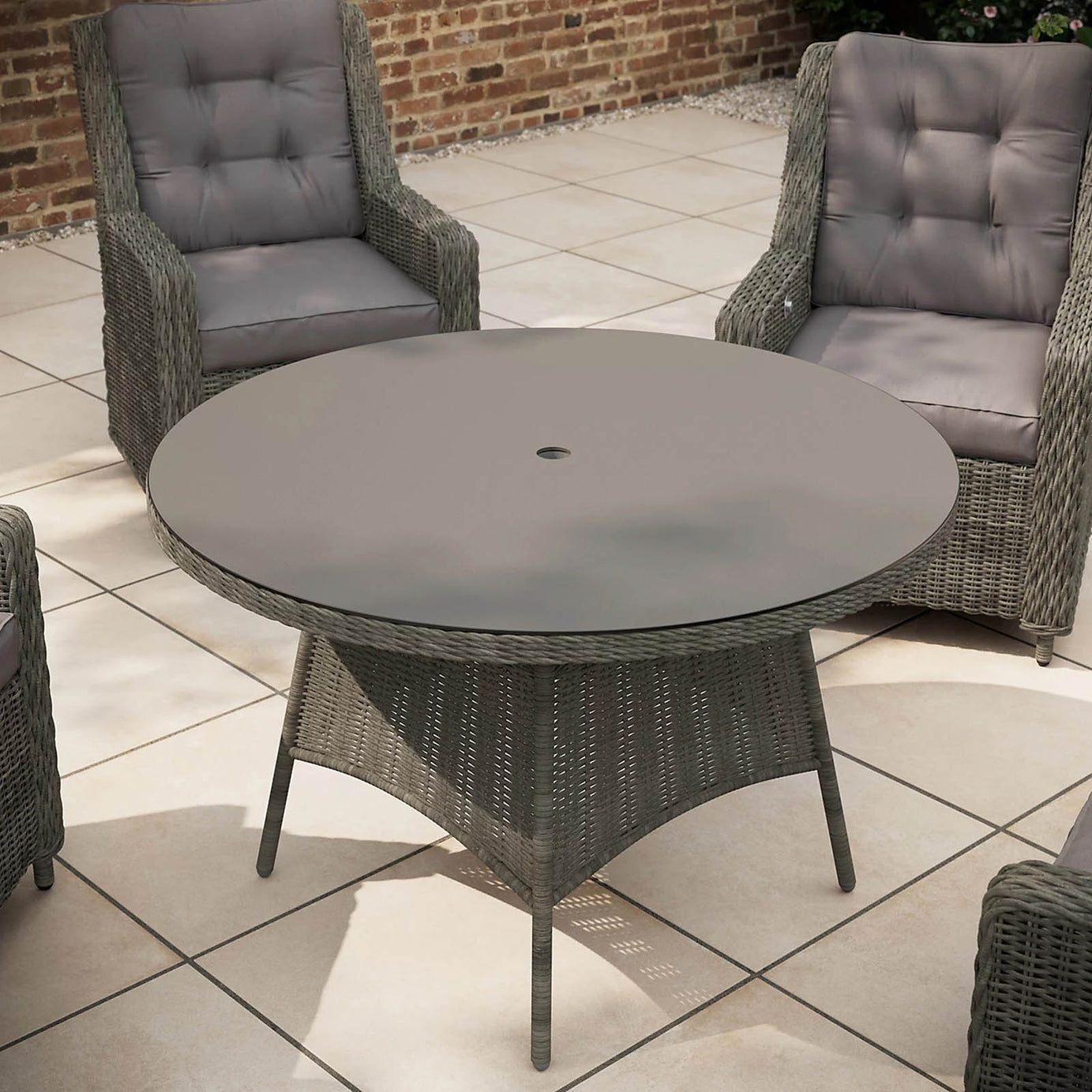 GoodHome Emali Round Dining Table 120cm Brown Rattan Effect Garden Patio - Image 4