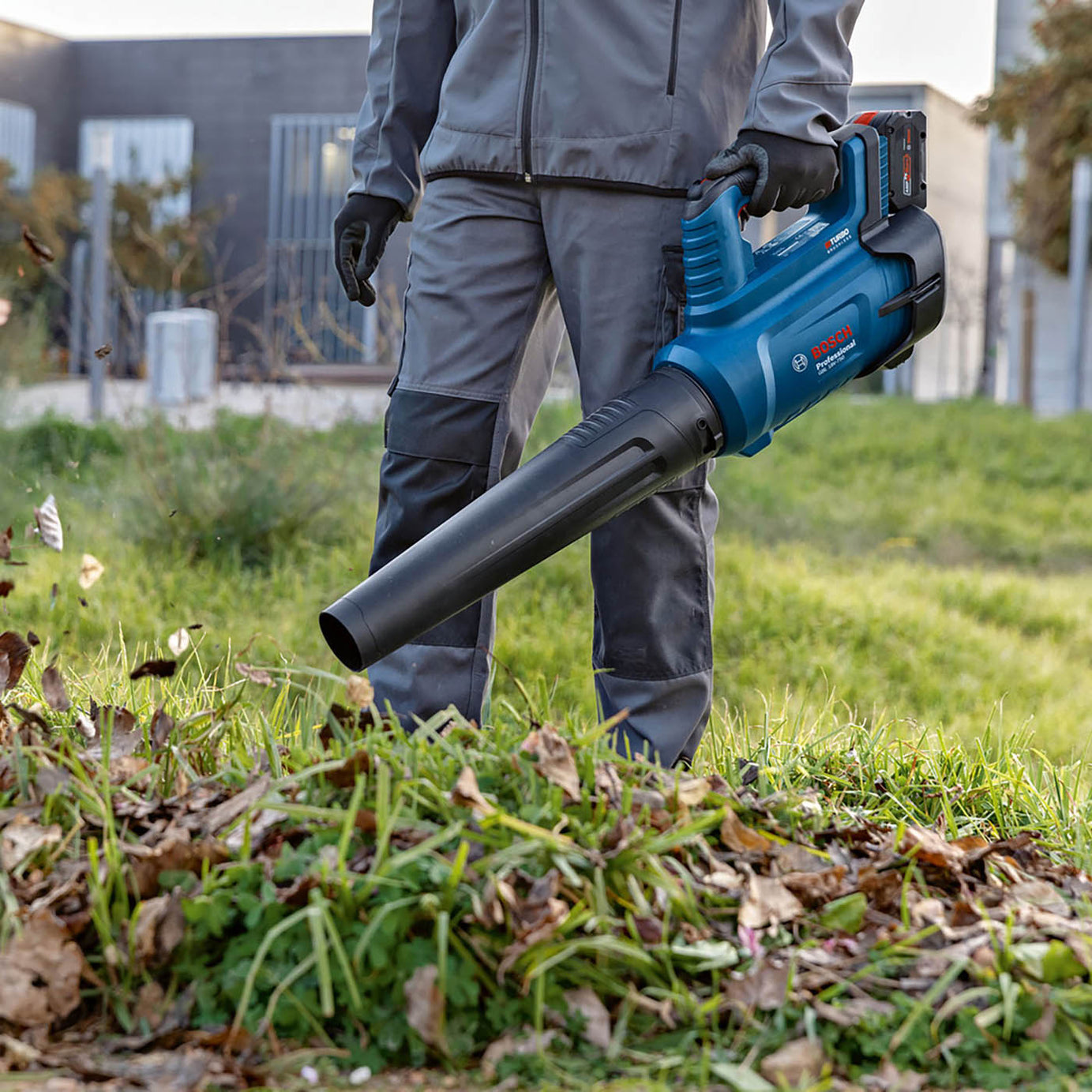 Bosch Leaf Blower Cordless GBL 18V-750 Brushless 18V Coolpack Body Only - Image 5