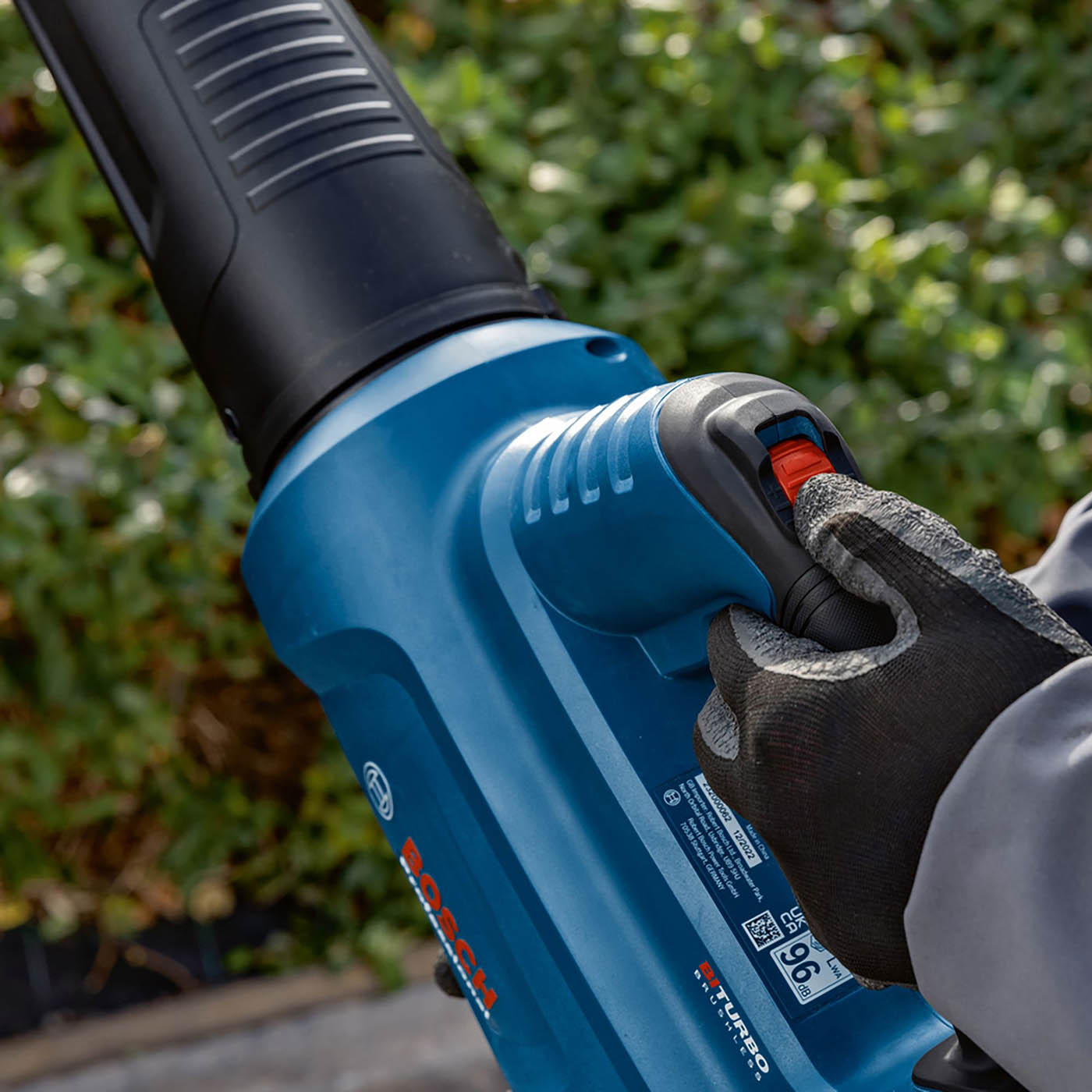 Bosch Leaf Blower Cordless GBL 18V-750 Brushless 18V Coolpack Body Only - Image 6