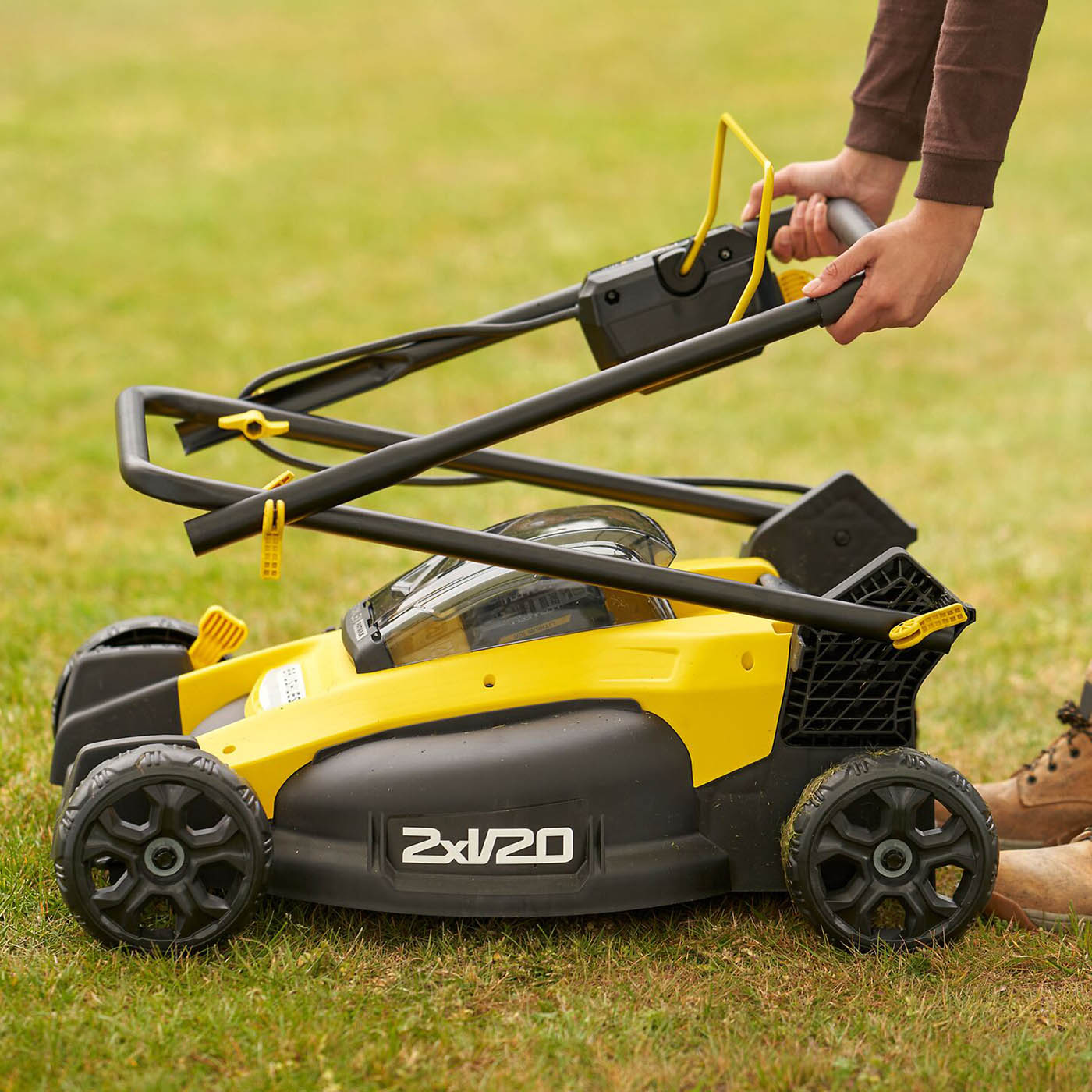 Stanley Lawn Mower Cordless 18V 2x4.0Ah Li-Ion SFMCMW2651M-GB Grass 51cm Cutter - Image 9