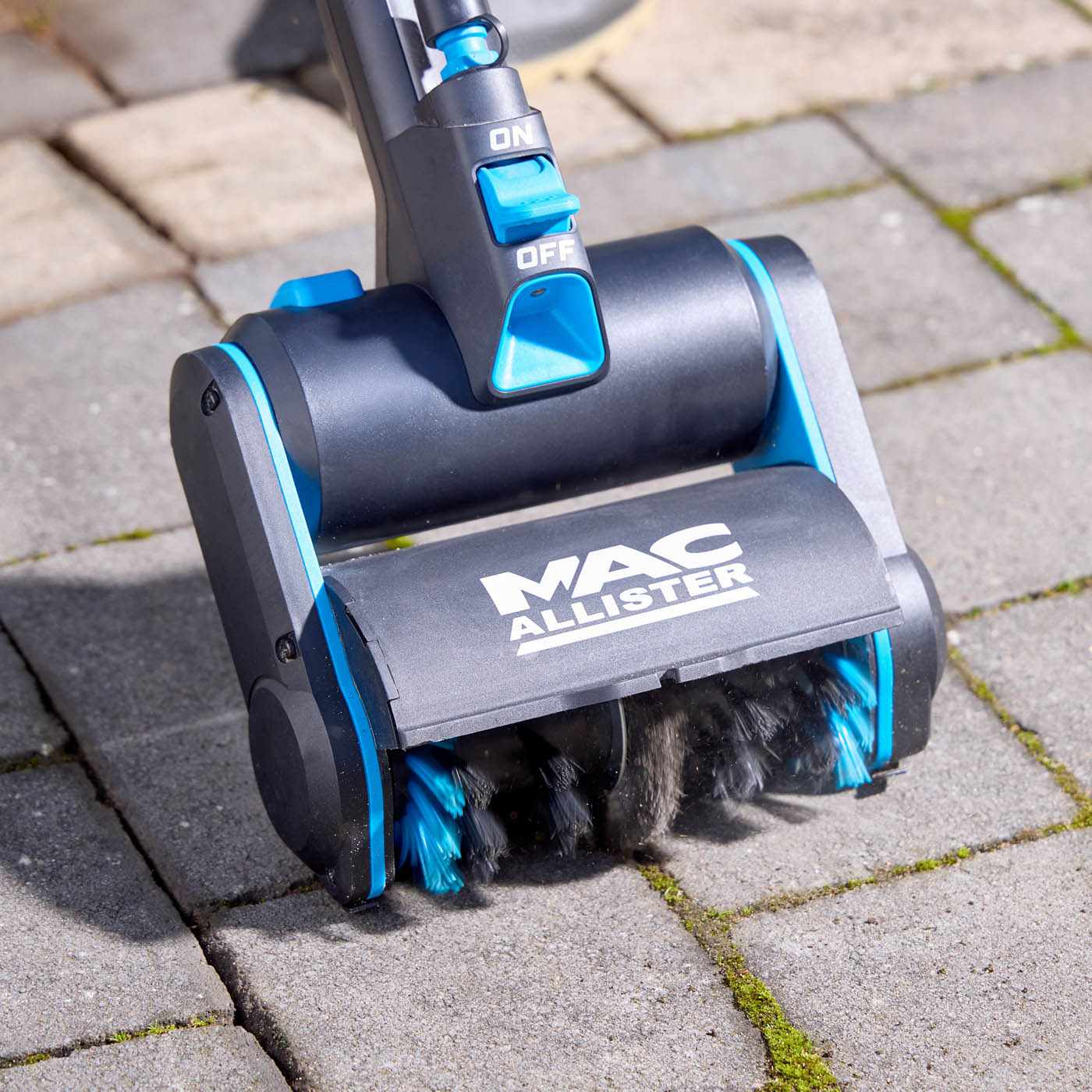 Mac Allister 18V Cordless Patio cleaner (1 - MCI1272GDO - Image 2