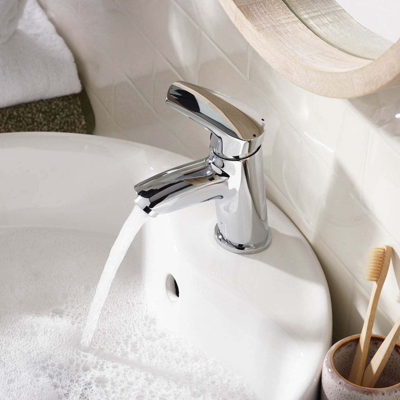 Bristan Orta Chrome effect Round Basin Mono mixer Tap - Image 5