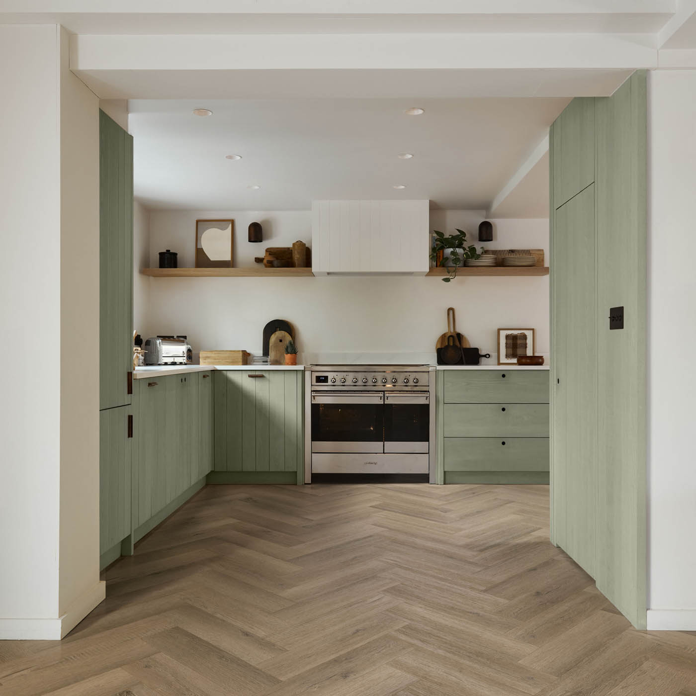 Mid Brown Oak effect Embossed Herringbone Luxury vinyl click Planks, 1.95m² - Image 2
