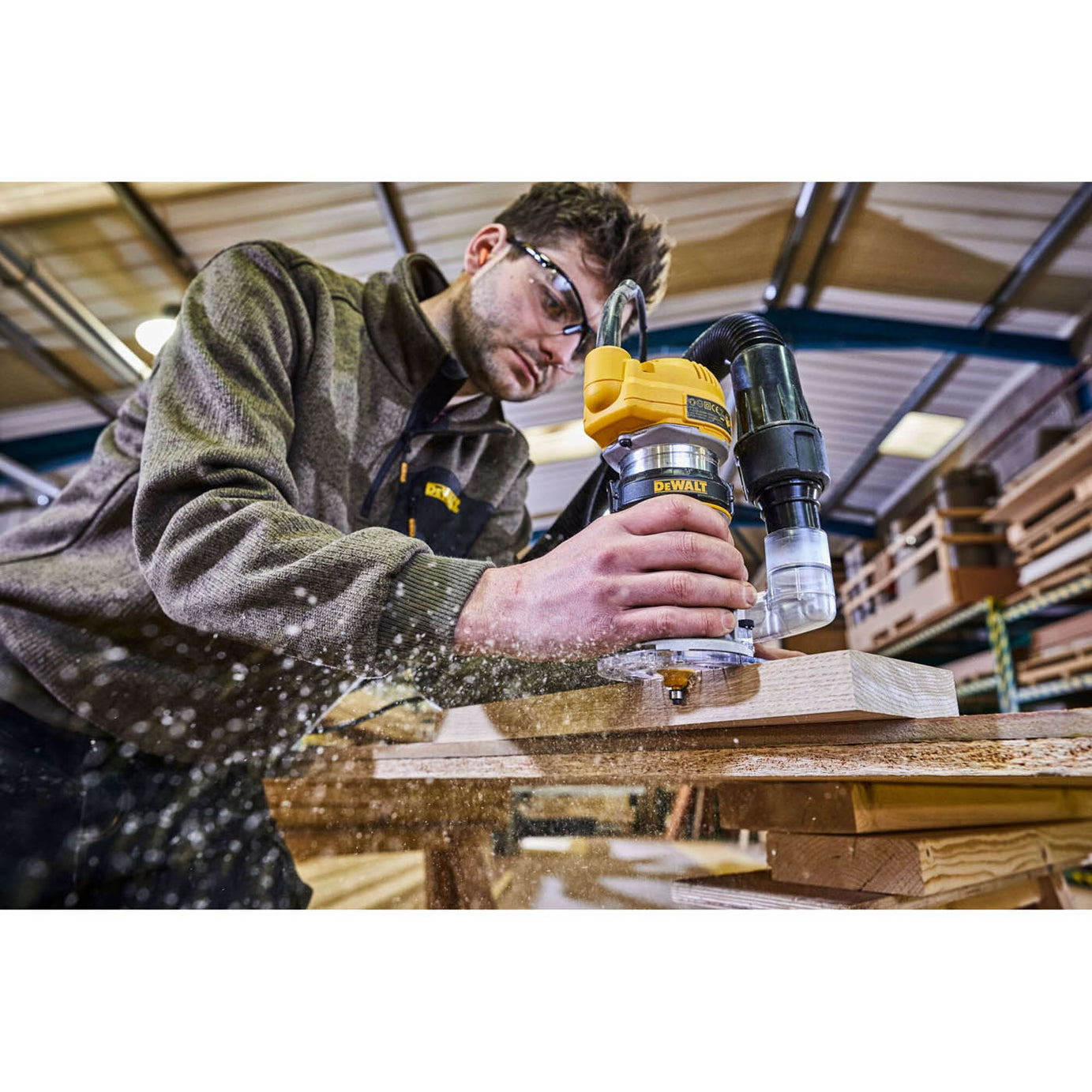 DeWalt Palm Router Corded Fixed Handheld Trimmer Compact 900W 240V Body Only - Image 6