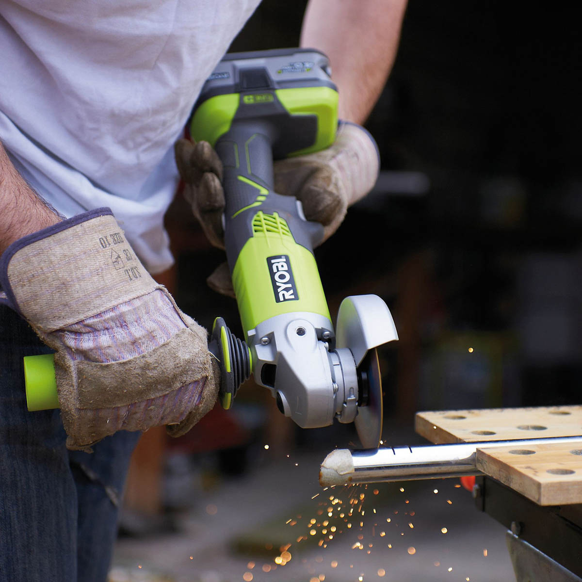 Ryobi Angle Grinder Cordless R18AG-0 18V 115mm Auxiliary Handle Body Only - Image 3