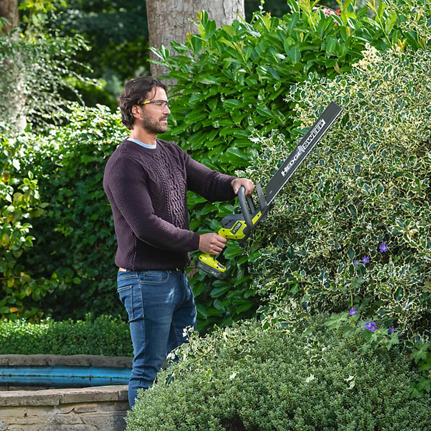 Ryobi ONE+ Hedge Trimmer RY18HT50A-120 Cordless Lightweight Body Only - Image 3
