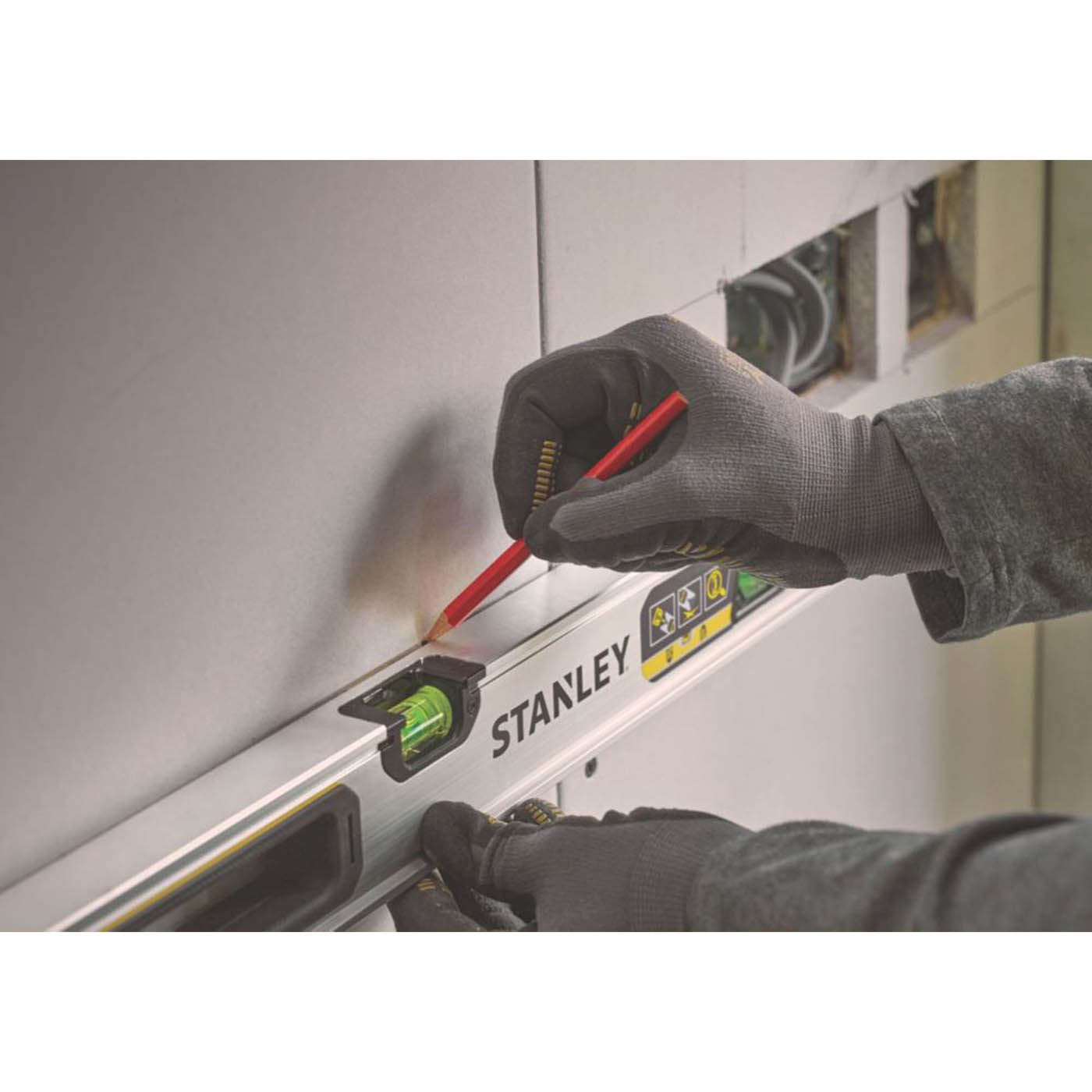 Stanley FatMax Xtreme Box Beam Level 2ft (600mm) - Image 6