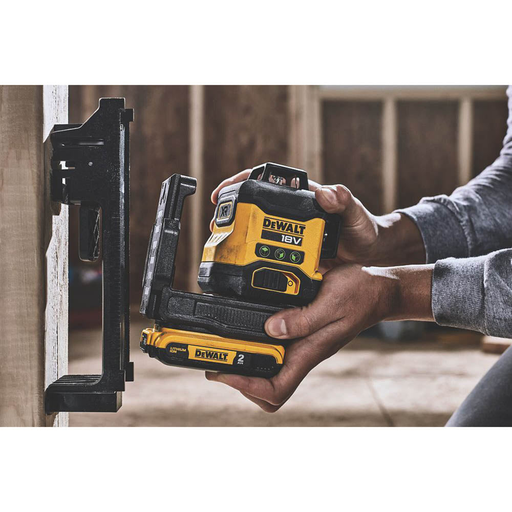 DeWalt Laser Level Cordless 18V 2Ah Li-Ion DCLE34031D1-GB Green Self Levelling - Image 6