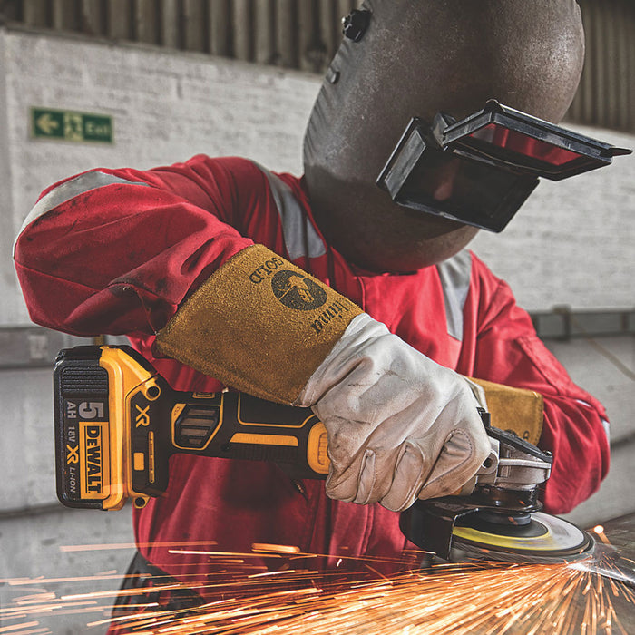 DeWalt Angle Grinder Cordless 18V Li-Ion DCG405N-XJ Brushless 125mm Body Only - Image 4