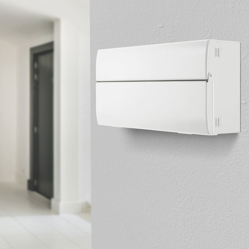 British General Consumer Unit Main Switch 22 Module 20 Way Part-Populated IP2XC - Image 1