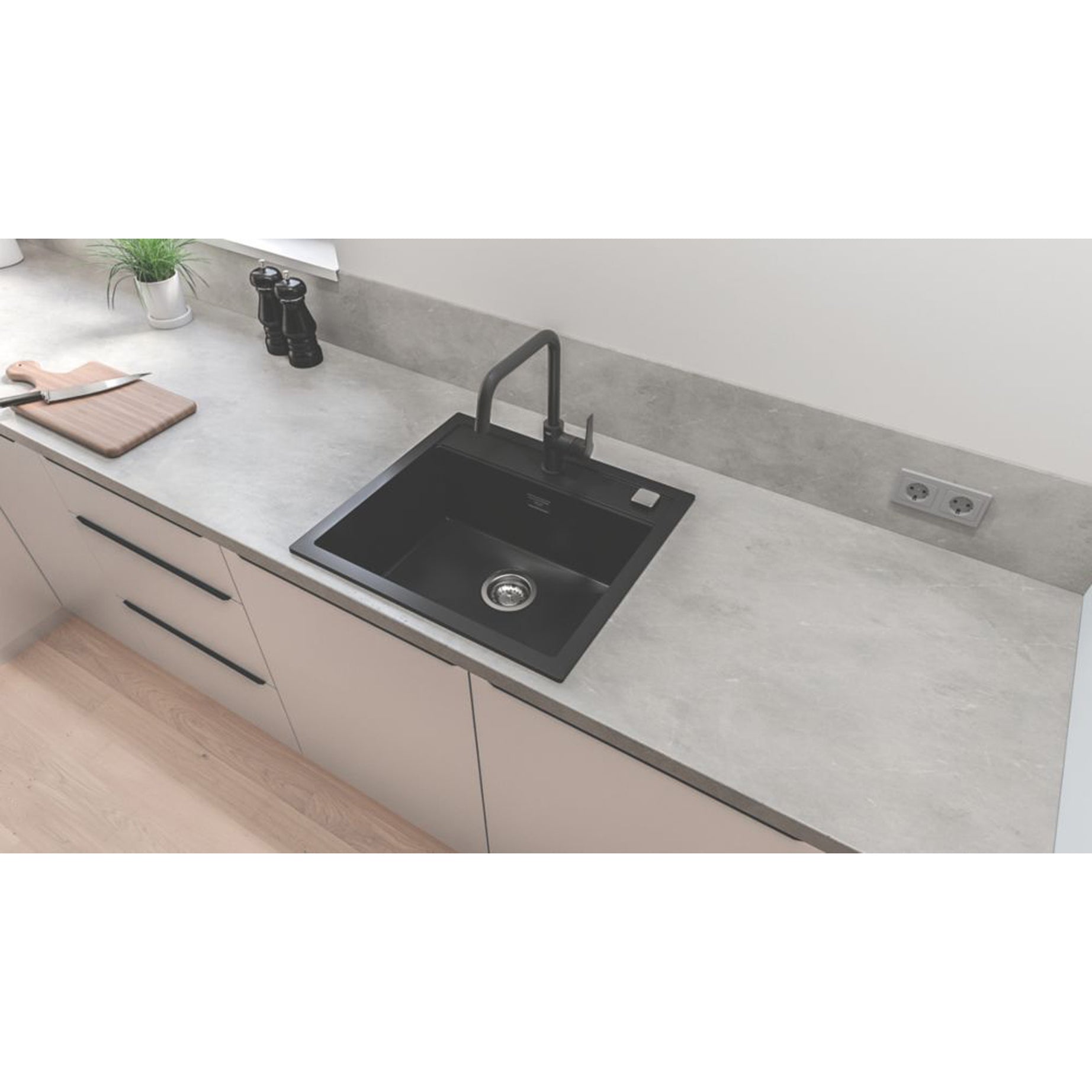 Kitchen MixerTap U-Spout Matt Black Single Side Lever Swivel Spout Modern - Image 2