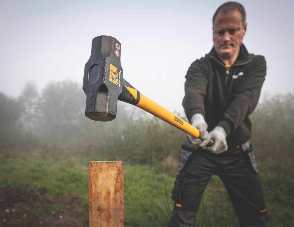 Roughneck Sledge Hammer Fibreglass Drop Forged Steel Soft Grip Handle 4.5kg - Image 4